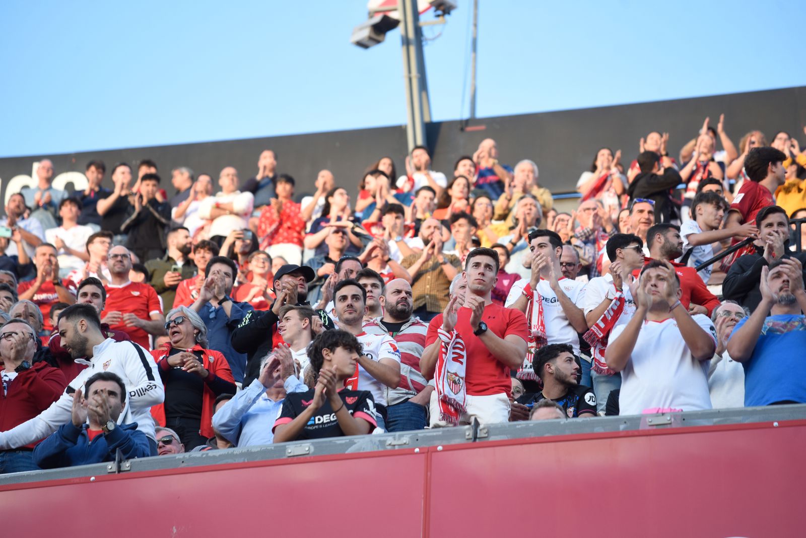Búscate en el Sevilla FC - Granada CF