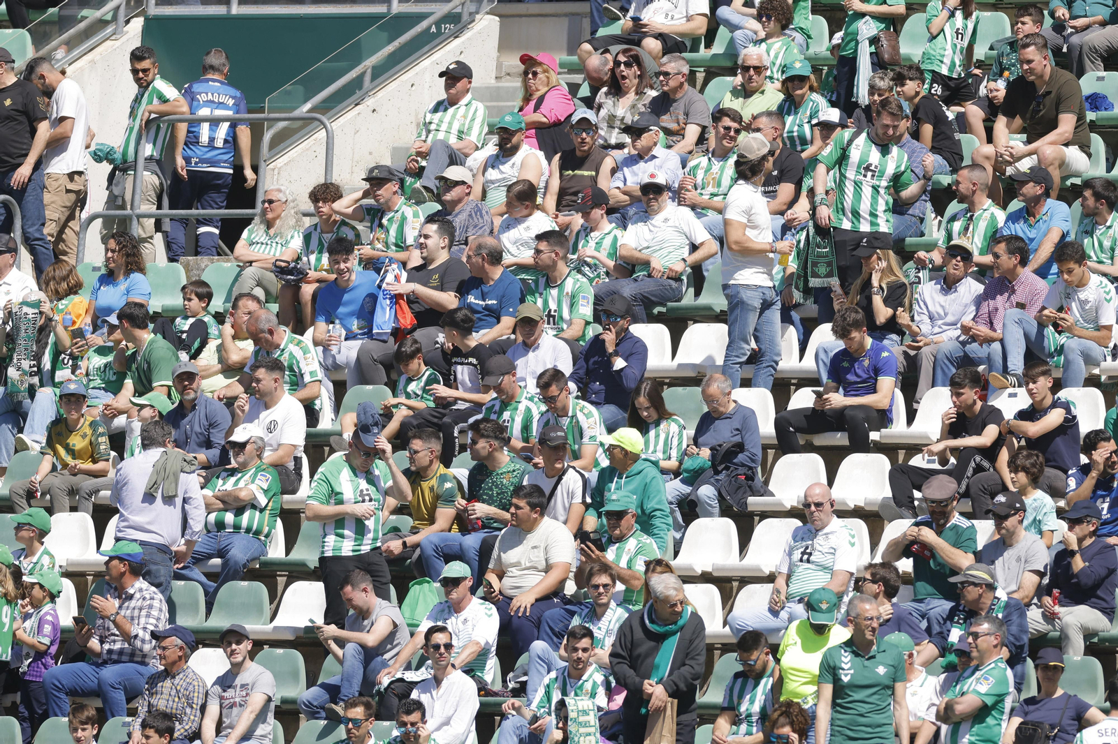 Búscate en las fotos del Betis-Mallorca