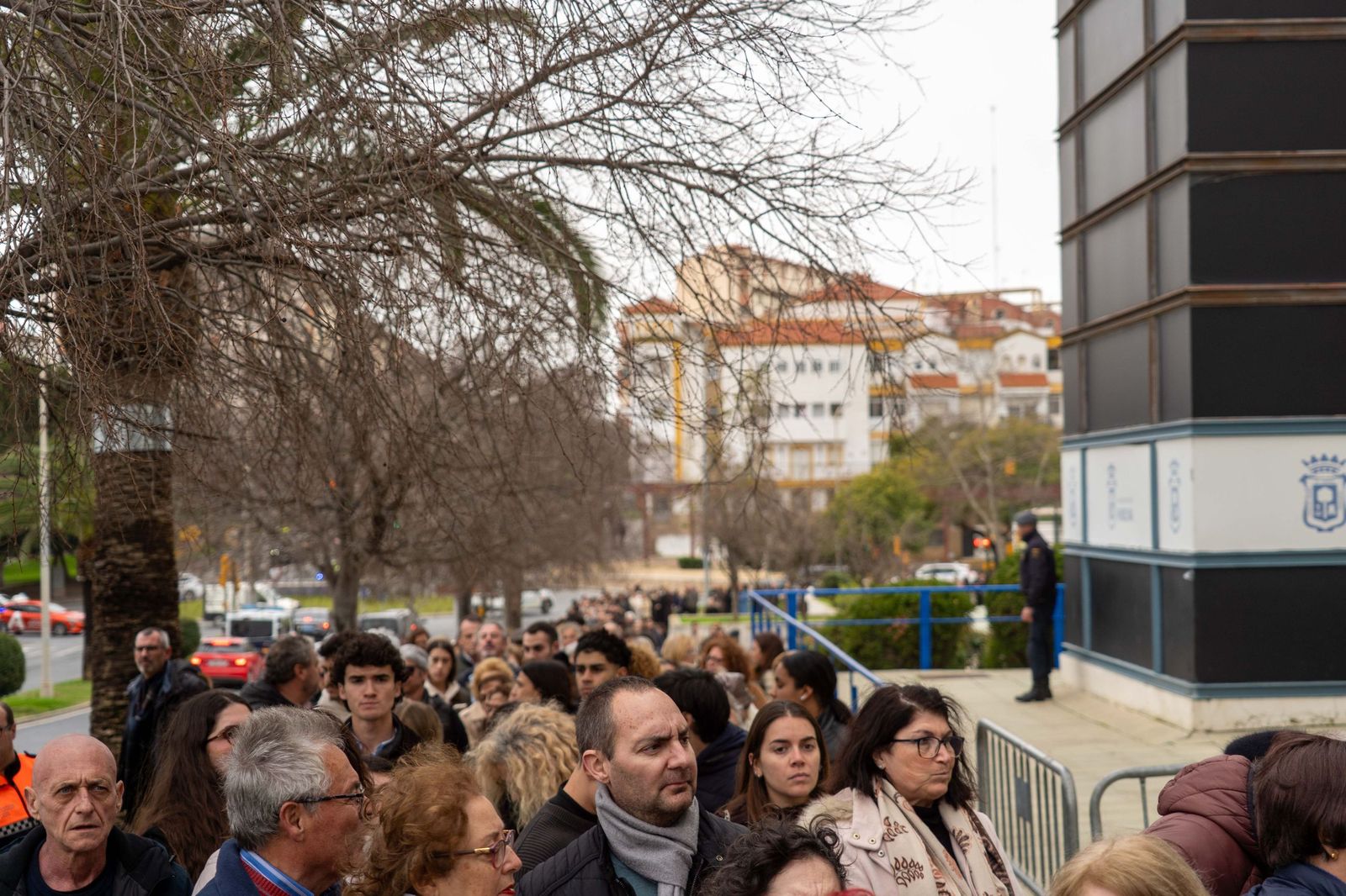 Fotografías del ambiente previo a la Misa funeral por las víctimas del accidente ferroviario