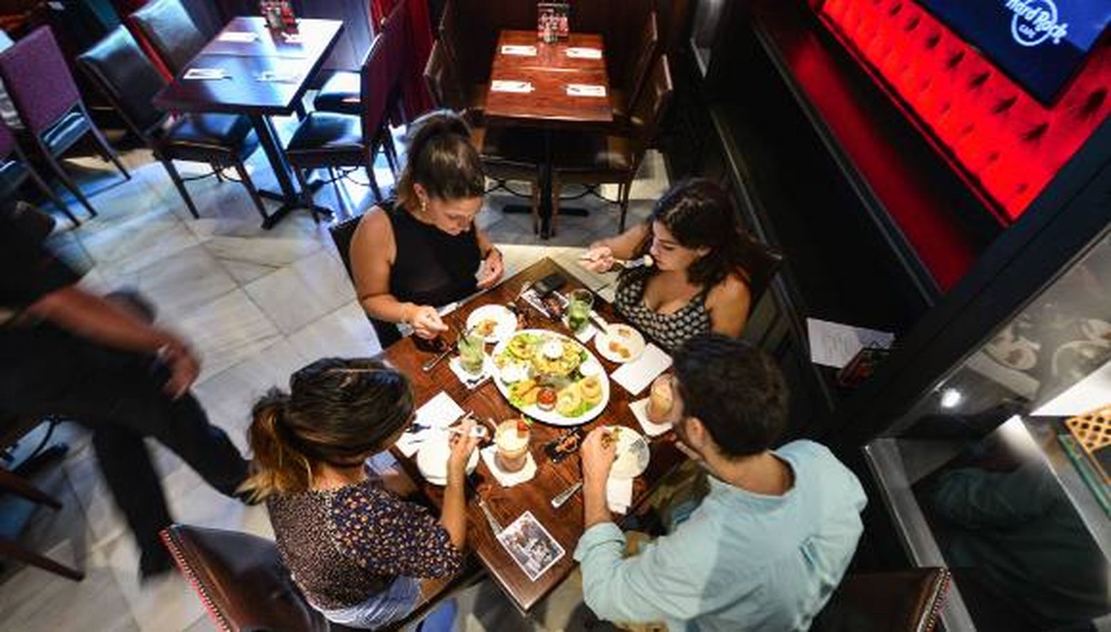 Hard Rock Café abre al público