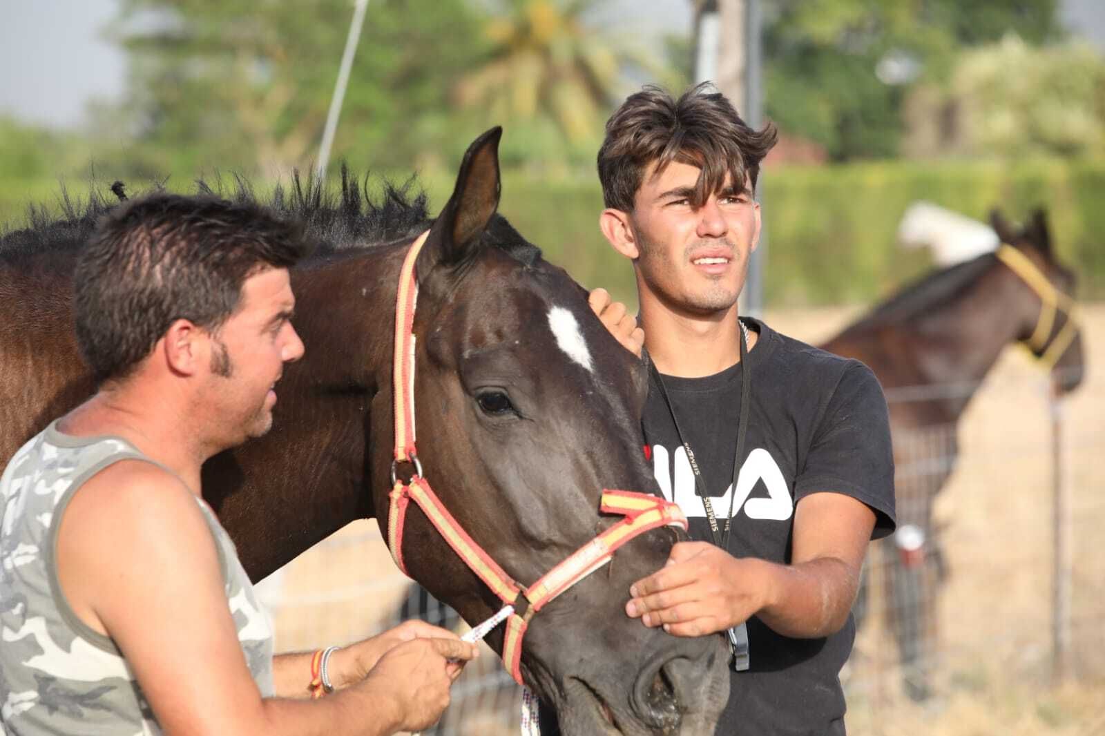 Incendio en Jerez: desalojos por precaución en el Serrallo y La Teja