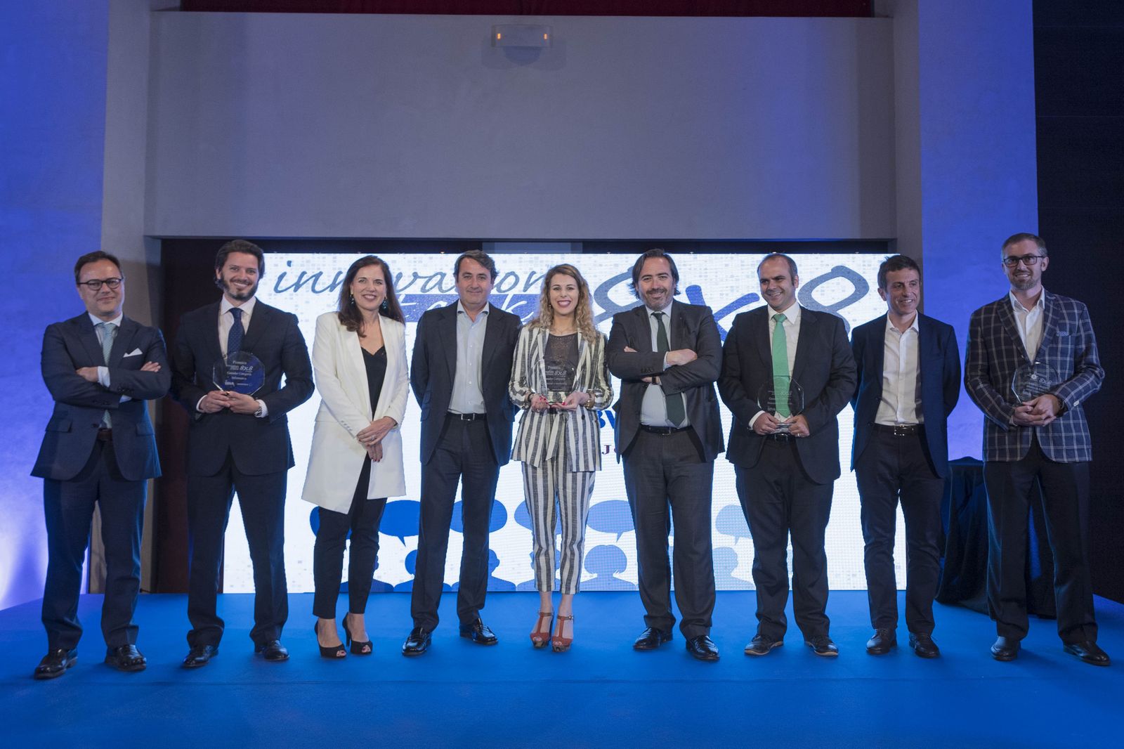 Miguel Torres, director de Secretariado de Transformación y Conocimiento de la Universidad de Sevilla; Carlos Castilla, promotor de DNActive; Victoria Herrera, directora comercial de Grupo Joly; Guillermo Maturana, director de Zona de Sevilla de BBVA; María Romero, miembro de Güelcom; Alberto Grimaldi, redactor jefe de Economía de Grupo Joly; Juan Manuel Funes, de Innoeco Synergy; Raúl Pérez González de Uriarte, director adjunto de Transformación Digital España de BBVA, y Manuel Antonio Fernández, responsable de El Neuropediatra.