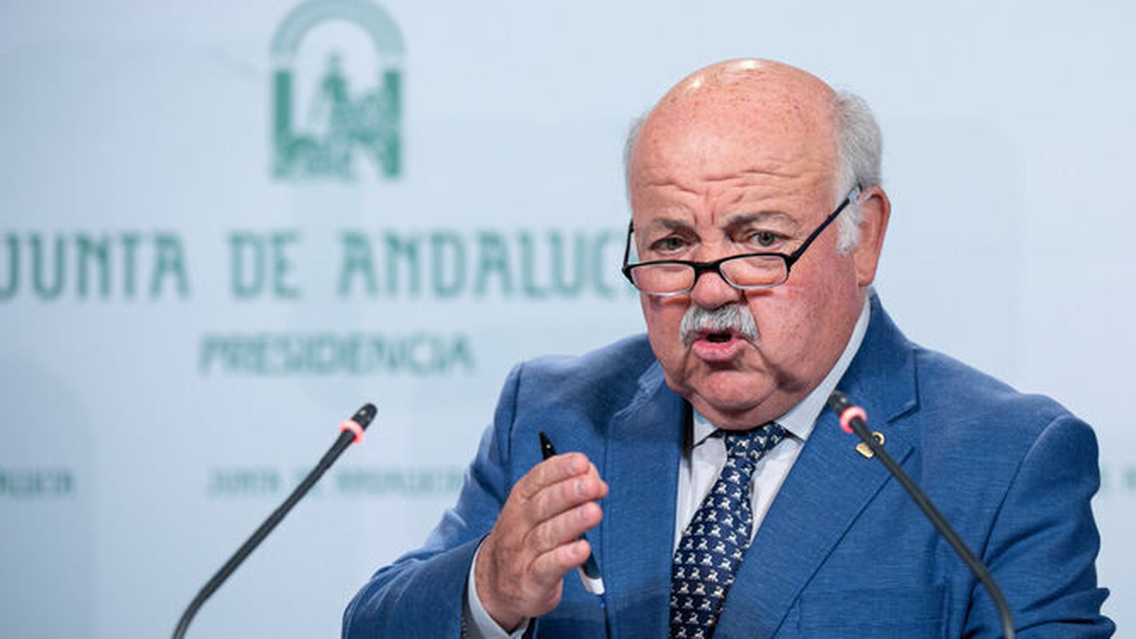 El consejero de Salud y Familias de la Junta, Jesús Aguirre.