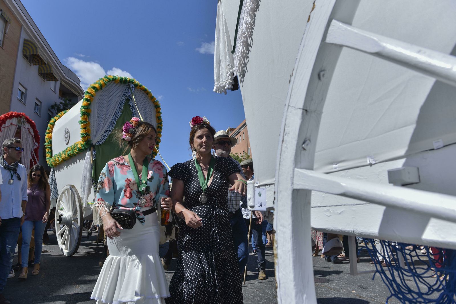 La salida de la Hermandad del Rocío de Triana, en imágenes