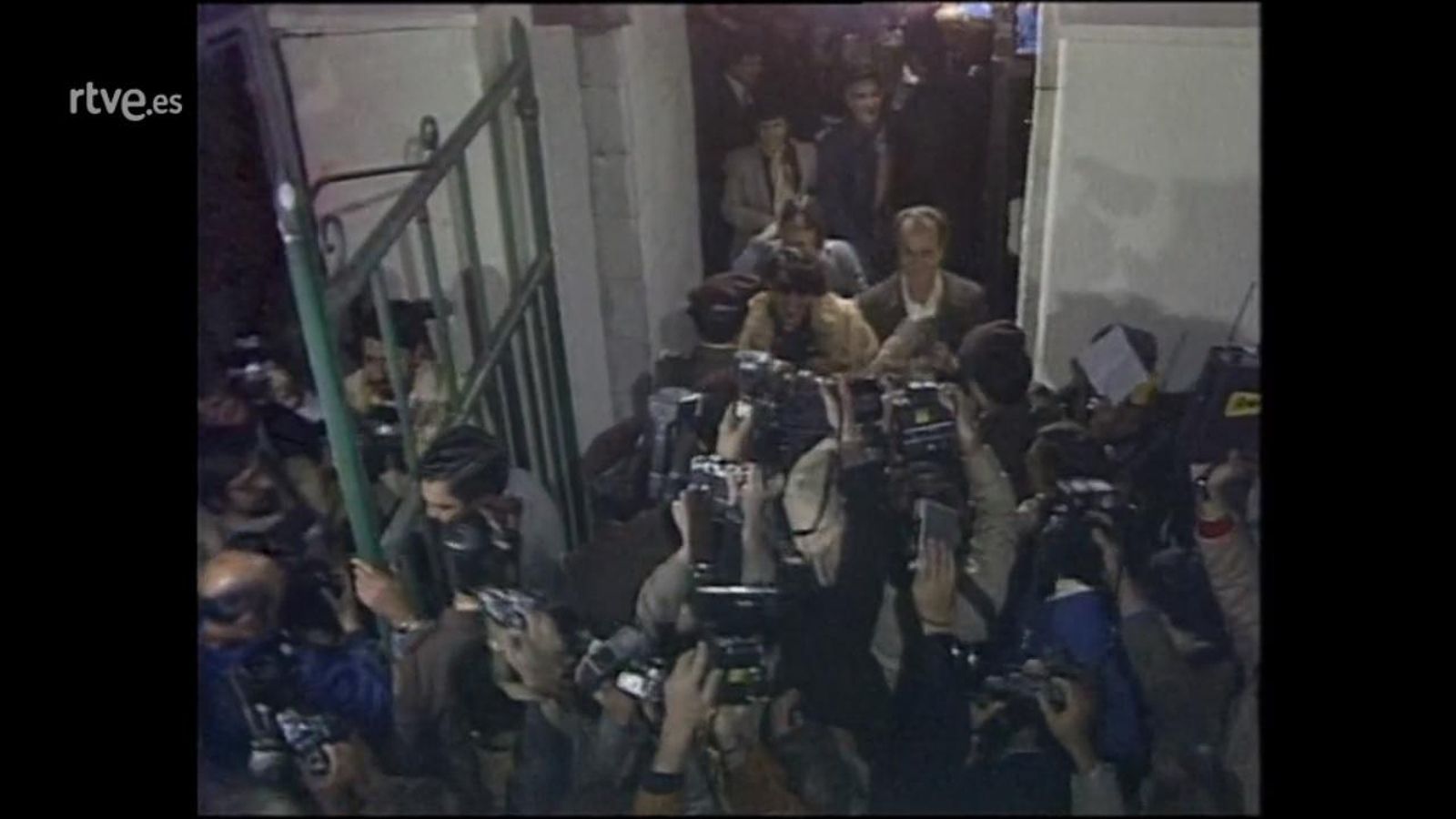 Carmen Ward y Francisco Romo, ante la prensa.