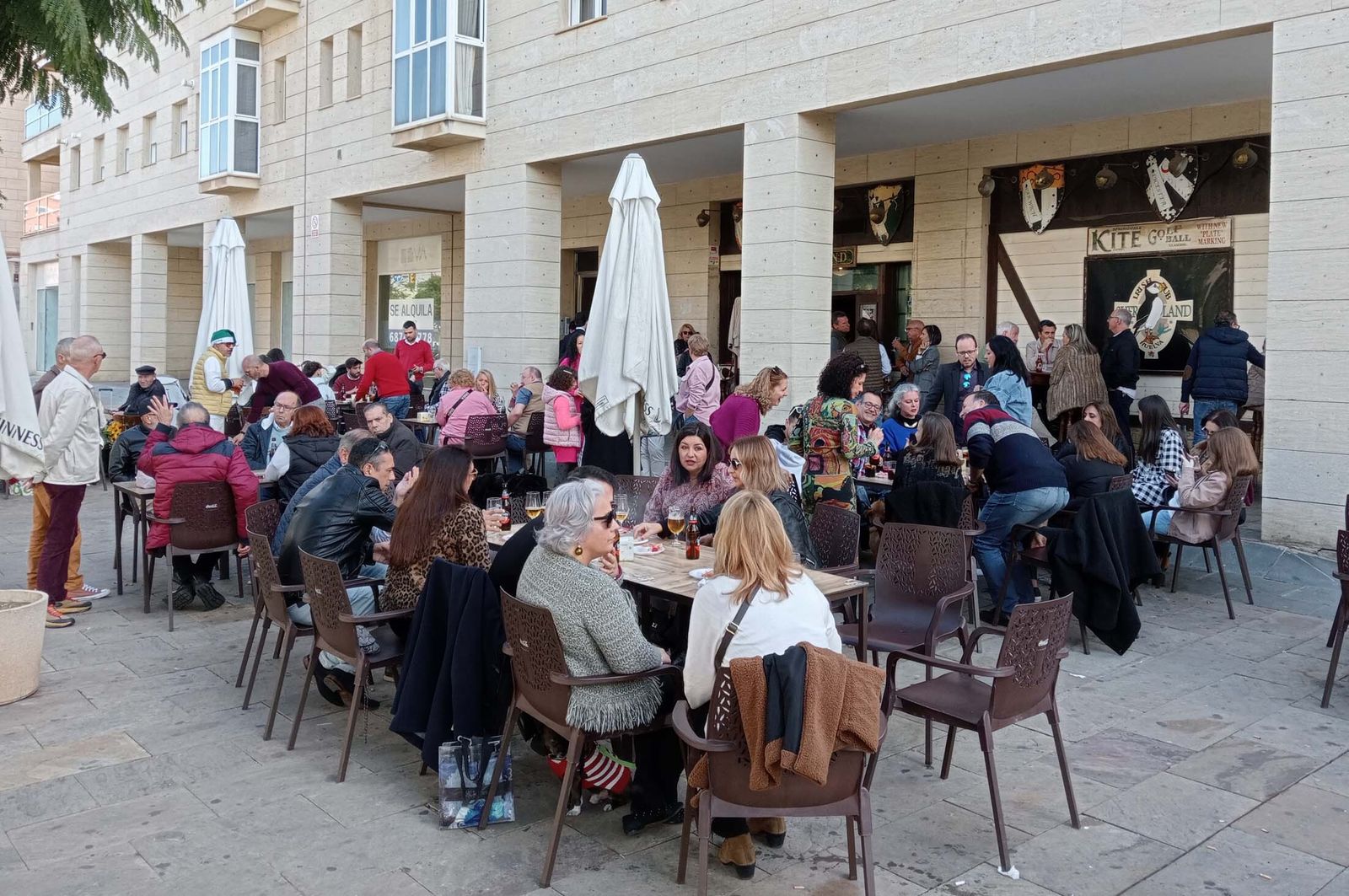 Imágenes del ambiente festivo del 31 de diciembre en Huelva