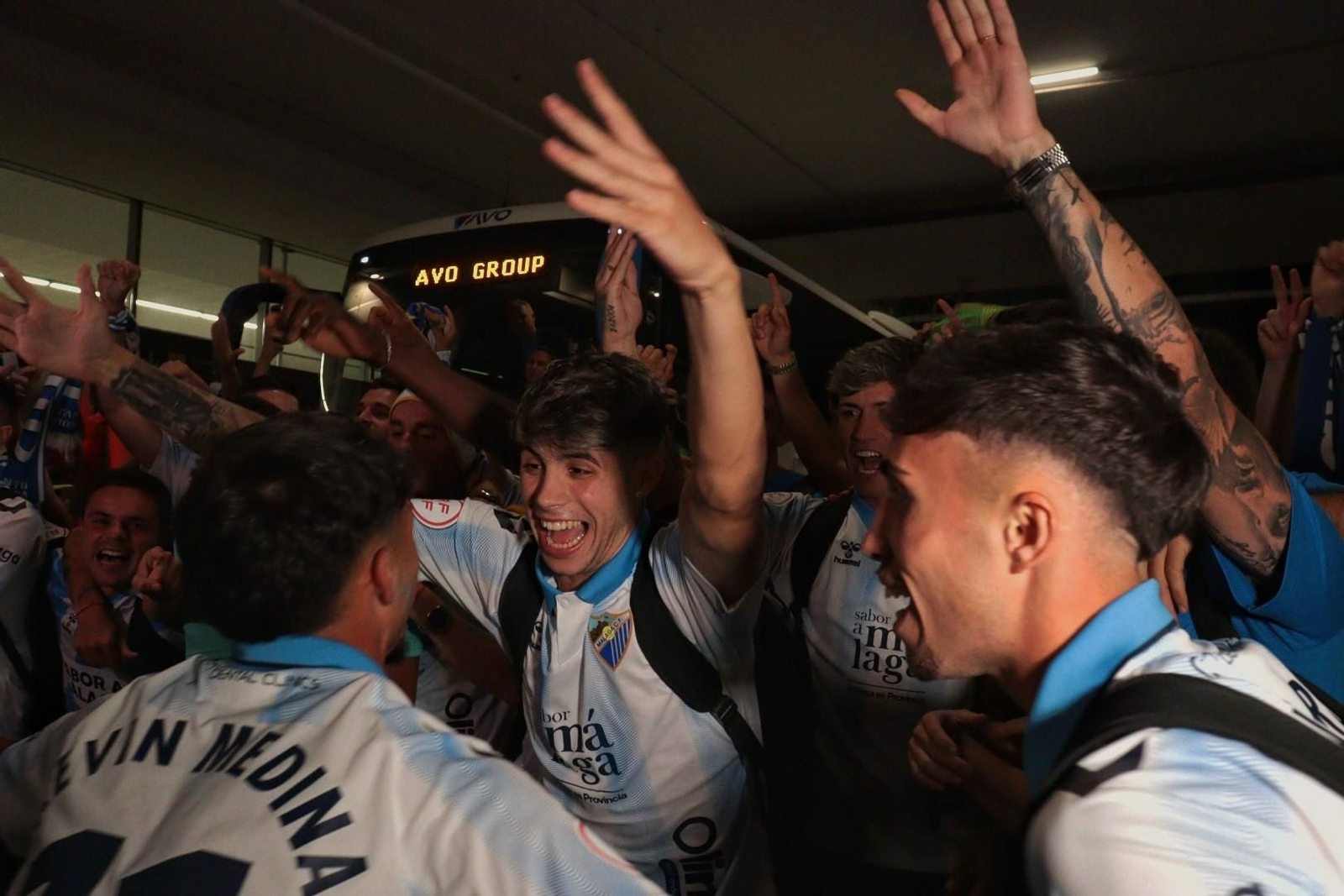La madrugada interminable con la que Málaga celebró el ascenso