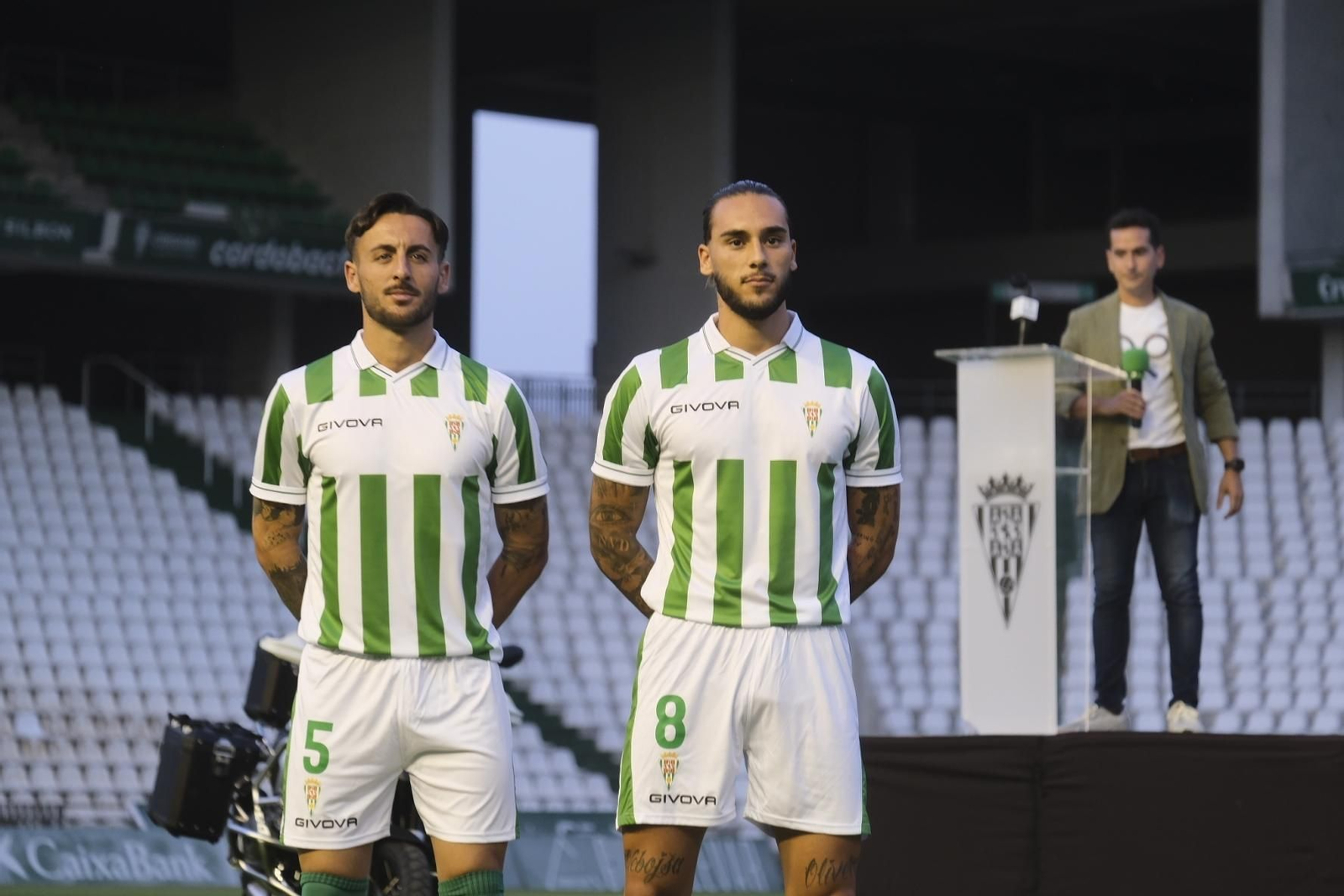 Las mejores fotos de las nuevas camisetas del Córdoba CF Las mejores fotos de las nuevas camisetas del Córdoba CF