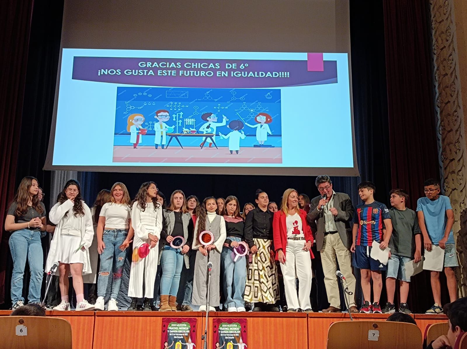 José Ángel Aparicio, en Muestra de Teatro, Música y Danza Escolar.