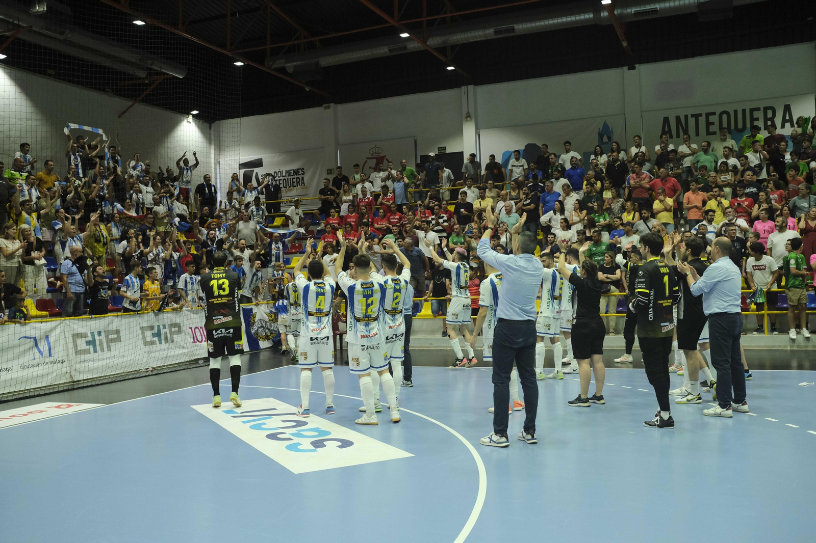 La fiesta del ascenso del BeSoccer UMA Antequera, en imágenes