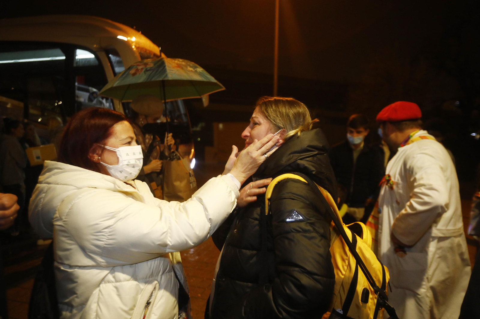 La llegada de 49 refugiados ucranianos a Córdoba, en imágenes