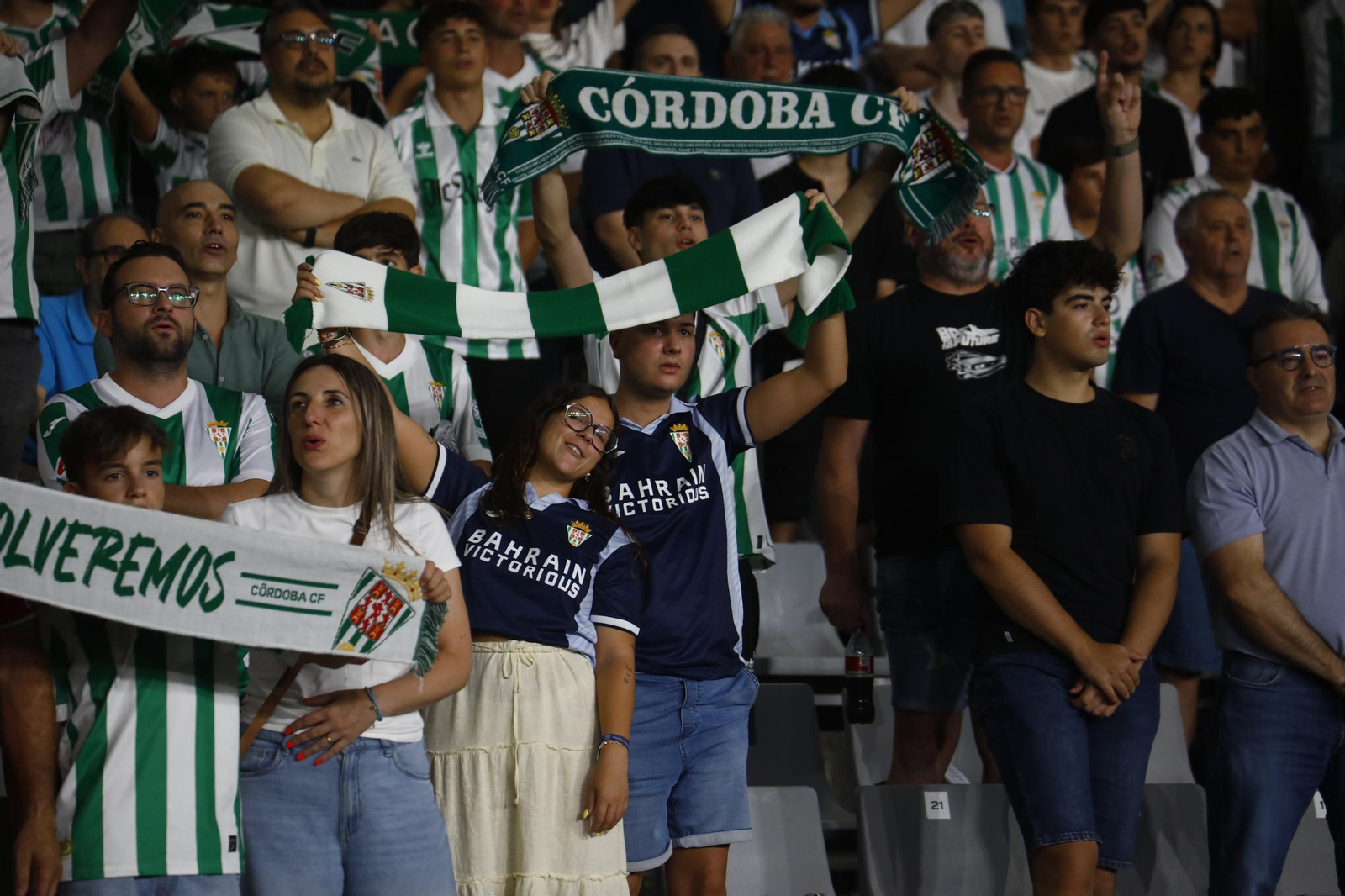 Las mejores fotos del ambiente en El Arcángel para el Córdoba CF - Castellón
