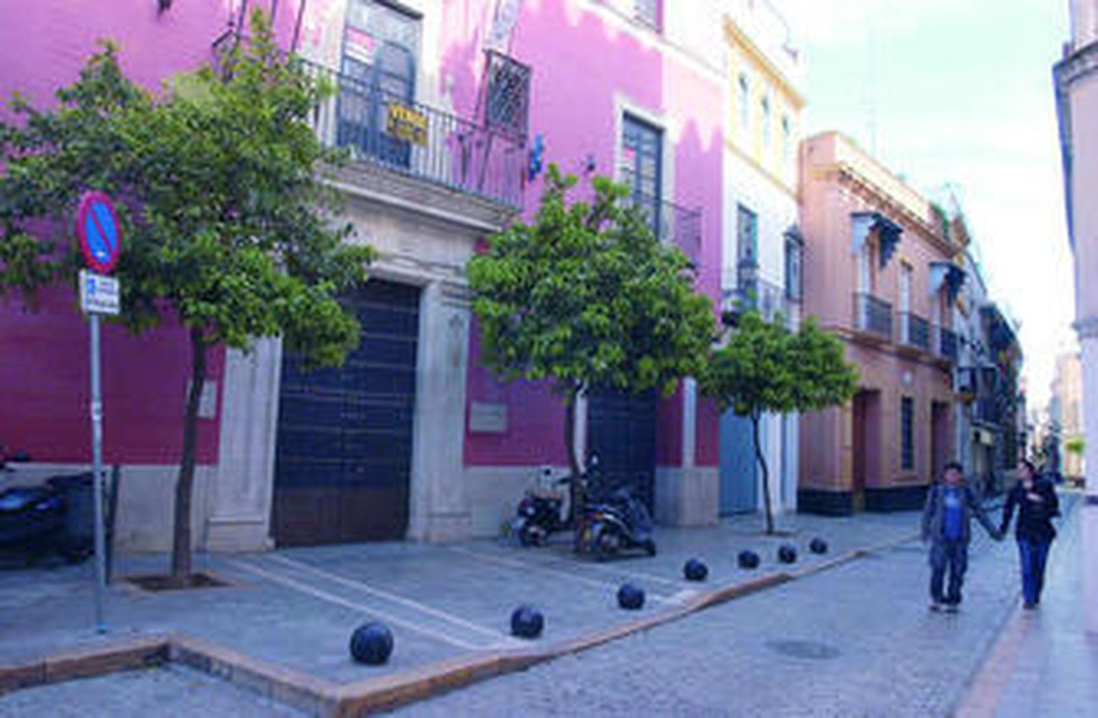 La fachada de la casa-palacio, en la calle San José, que fue restaurada en el año 2006.