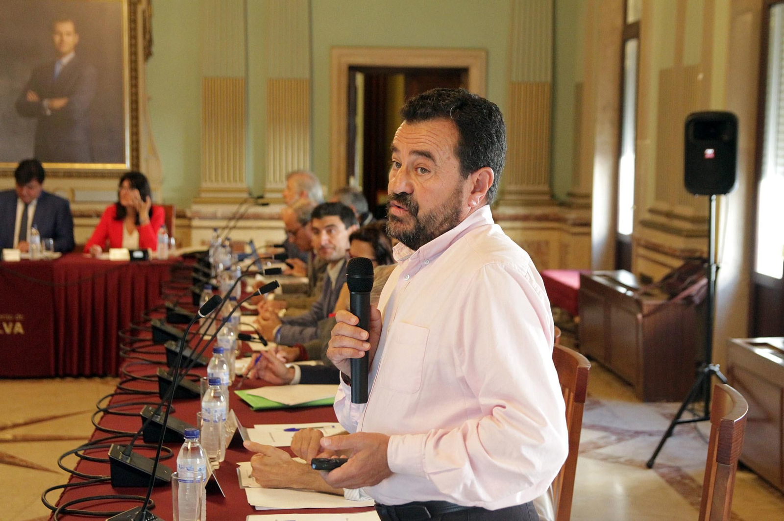 Imágenes de la Mesa de los Fosfoyesos celebrada en el ayuntamiento