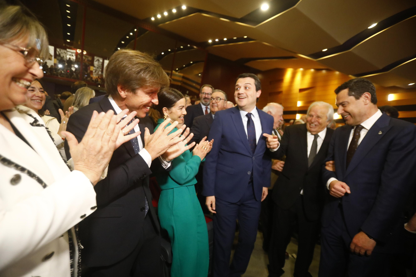 El abrazo de reconciliación de El Cordobés con su hijo, en imágenes