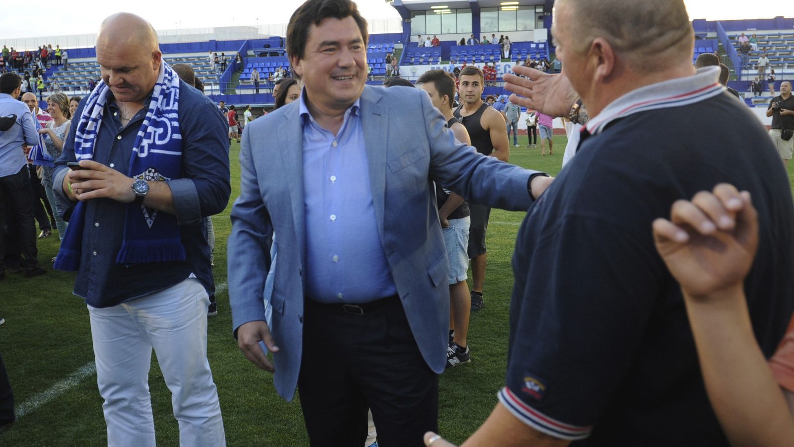 Alexander Grinberg, en el centro, cuando era presidente del Marbella CF.