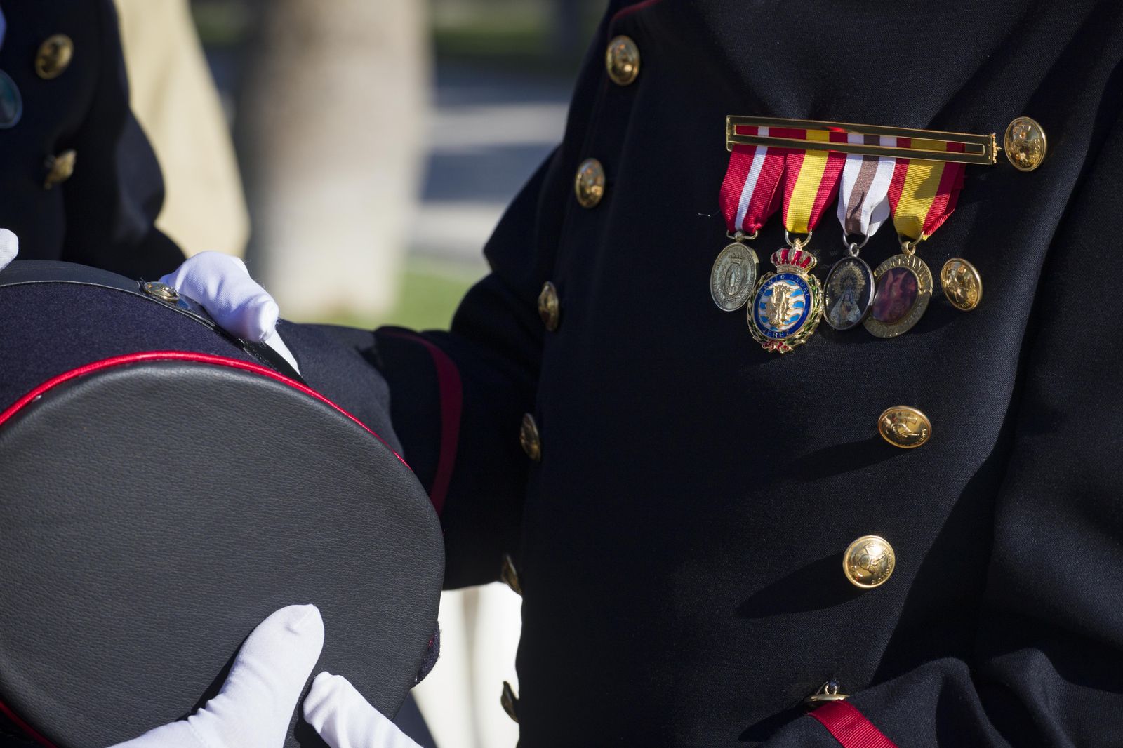 Misa de campaña frente a la parroquia del Cristo de la Sed con la Virgen del Carmen
