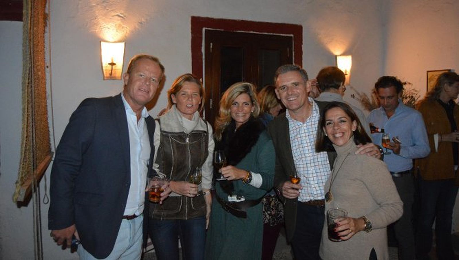 Los hermanos Stefaan y Sophie de Clerck, Cristina Santos, Juan Jesús Rodrígruez y Rocío Ortega, participaron en la zambomba.