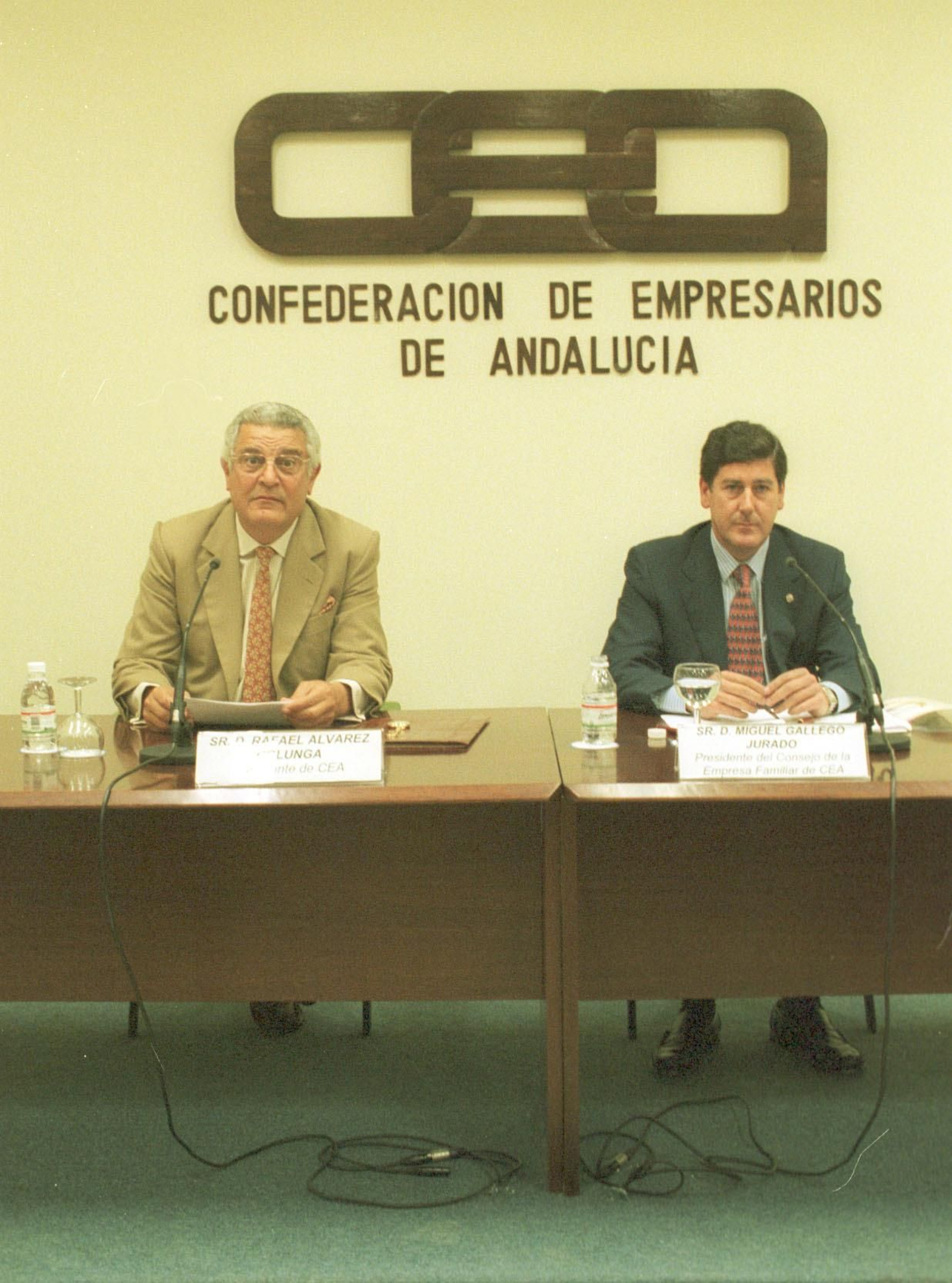 Rafael Álvarez Colunga y Miguel Gallego en la patronal andaluza en 1999.