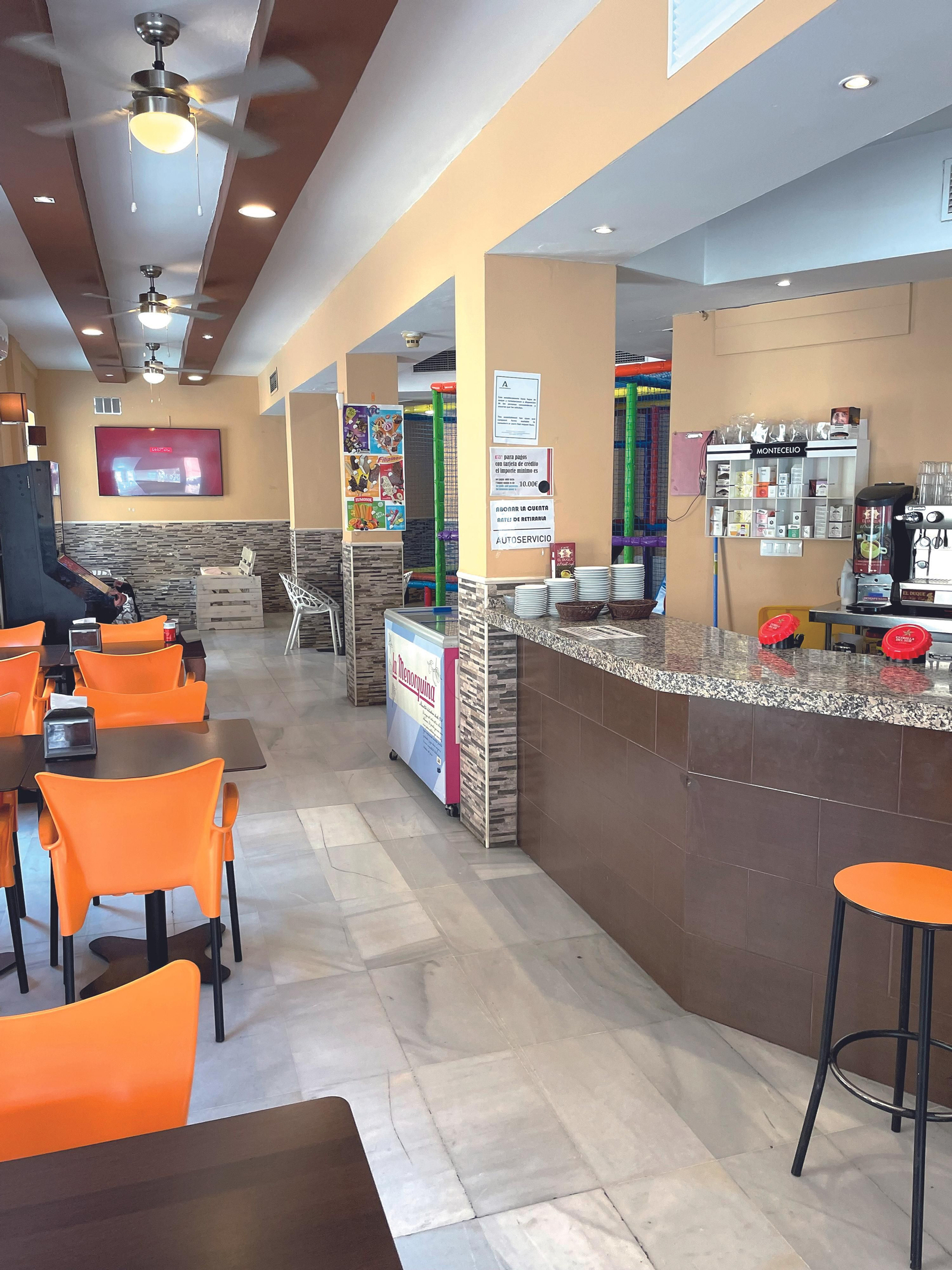 Plaza 28 en su interior