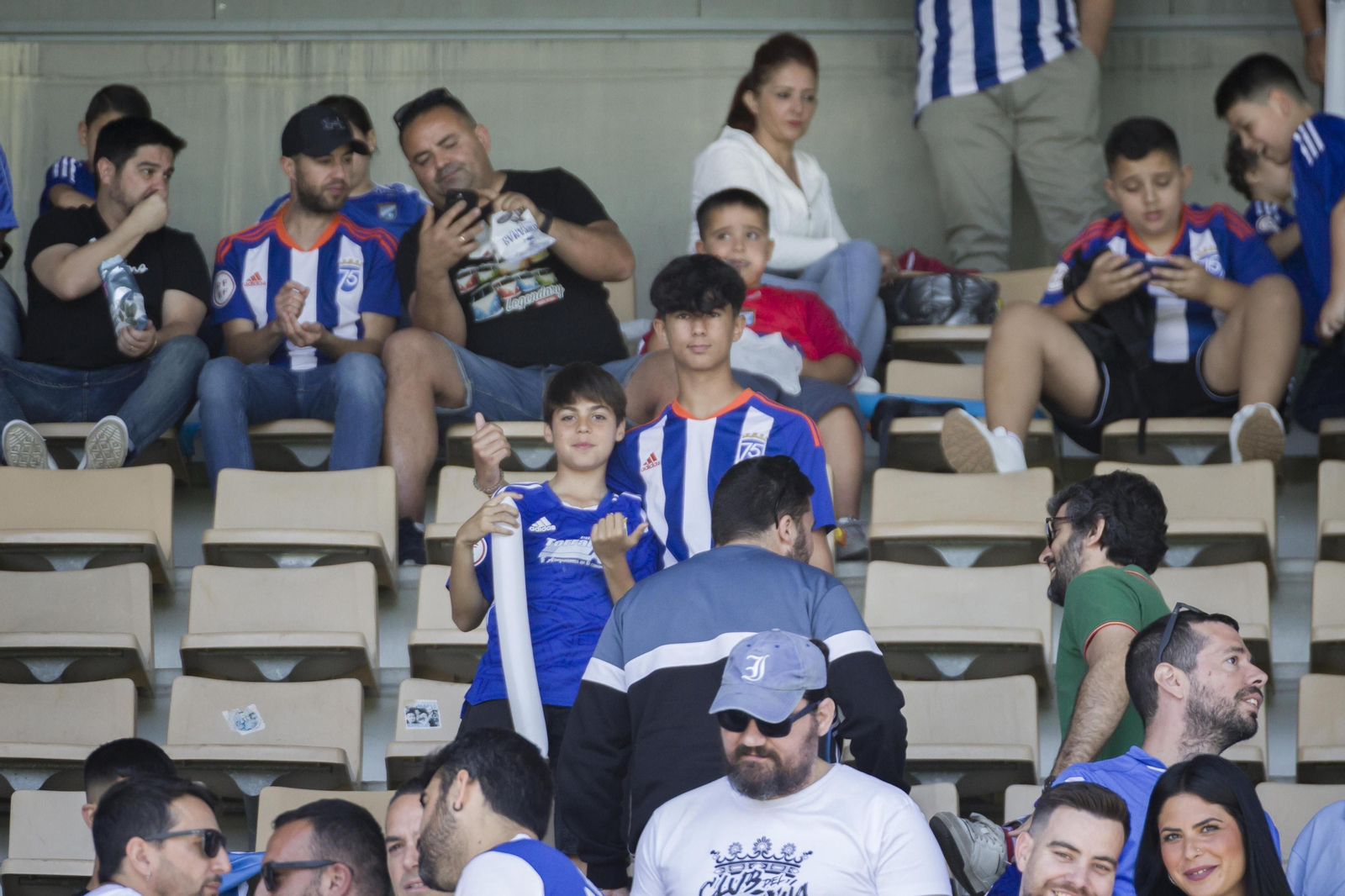 Pedro Pacheco viendo el Xerez CD - Atlético Espeleño en Chapín