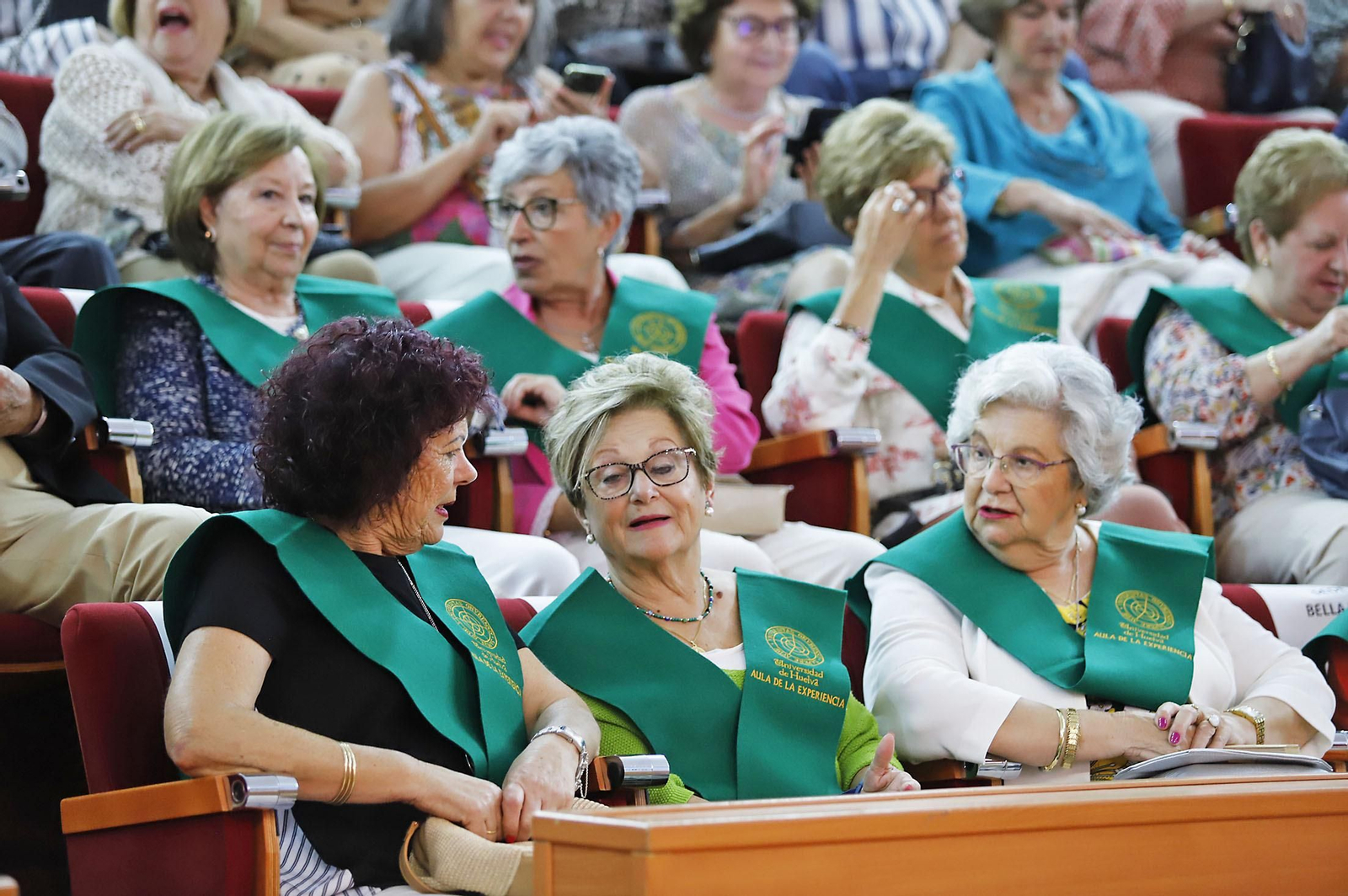 Imágenes de la clausura del curso académico 2022-2023 del Aula de la Experiencia en la Universidad de Huelva