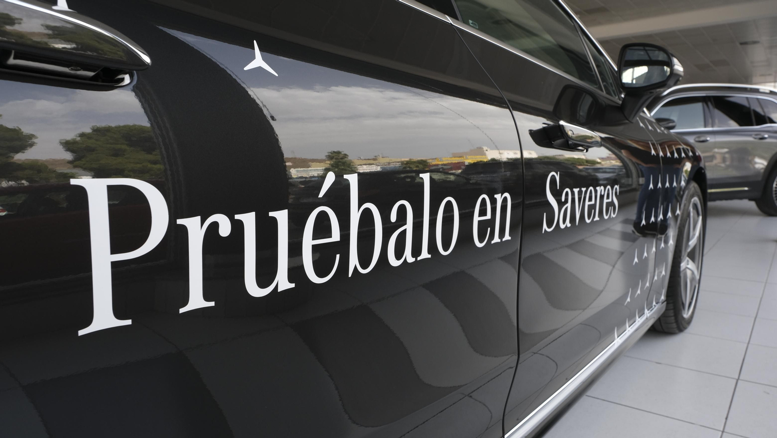 Imágenes de la presentación del Mercedes EQE en el concesionario Saveres, de Huércal de Almería