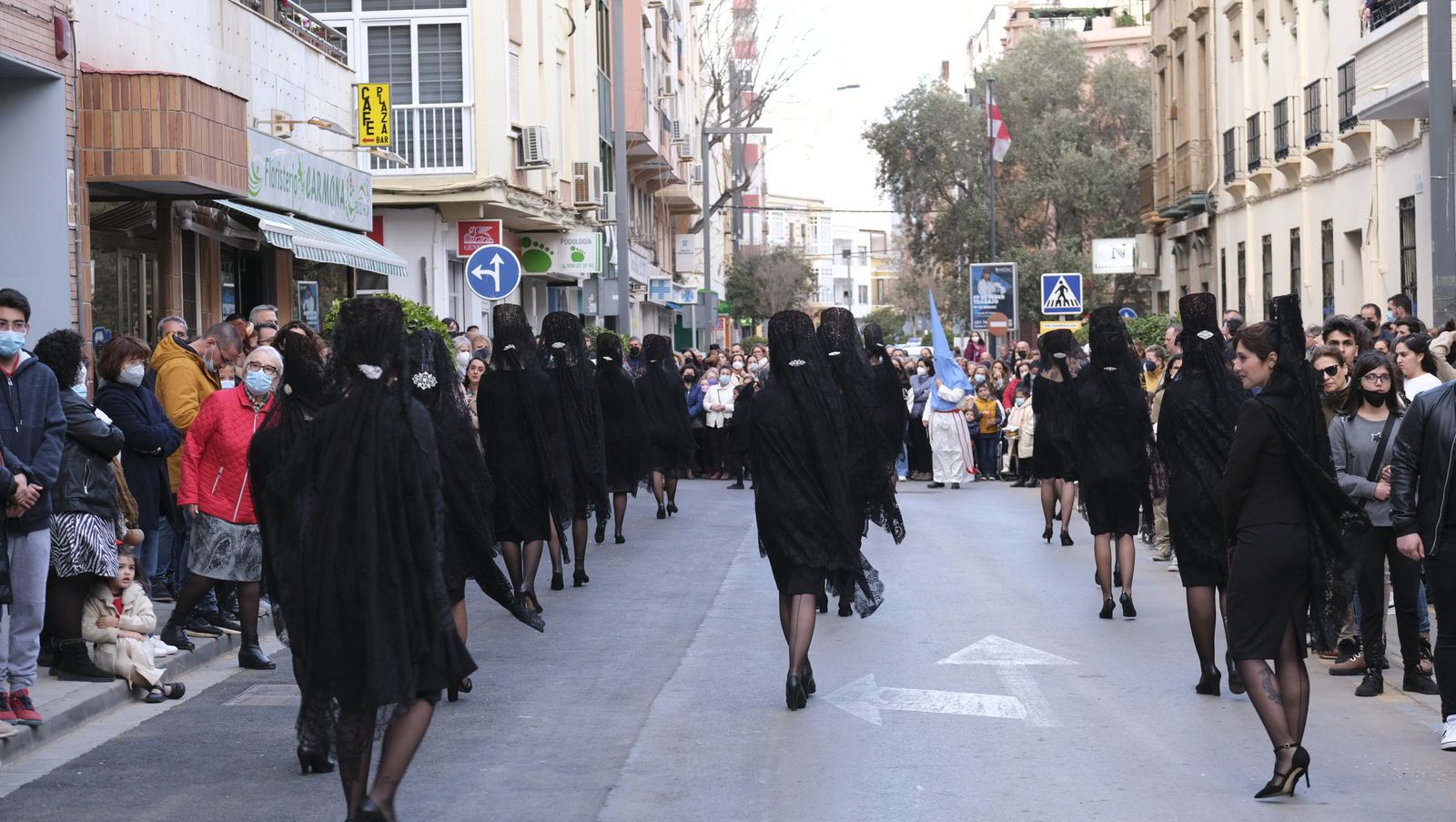 Procesión del Cristo del Amor en Almería, en imágenes
