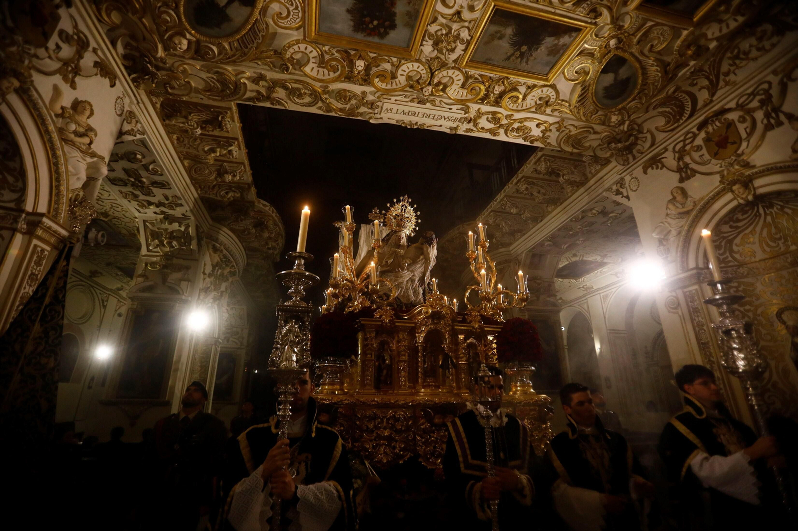 Las mejores imágenes de la hermandad de las Angustias en este Jueves Santo de Córdoba