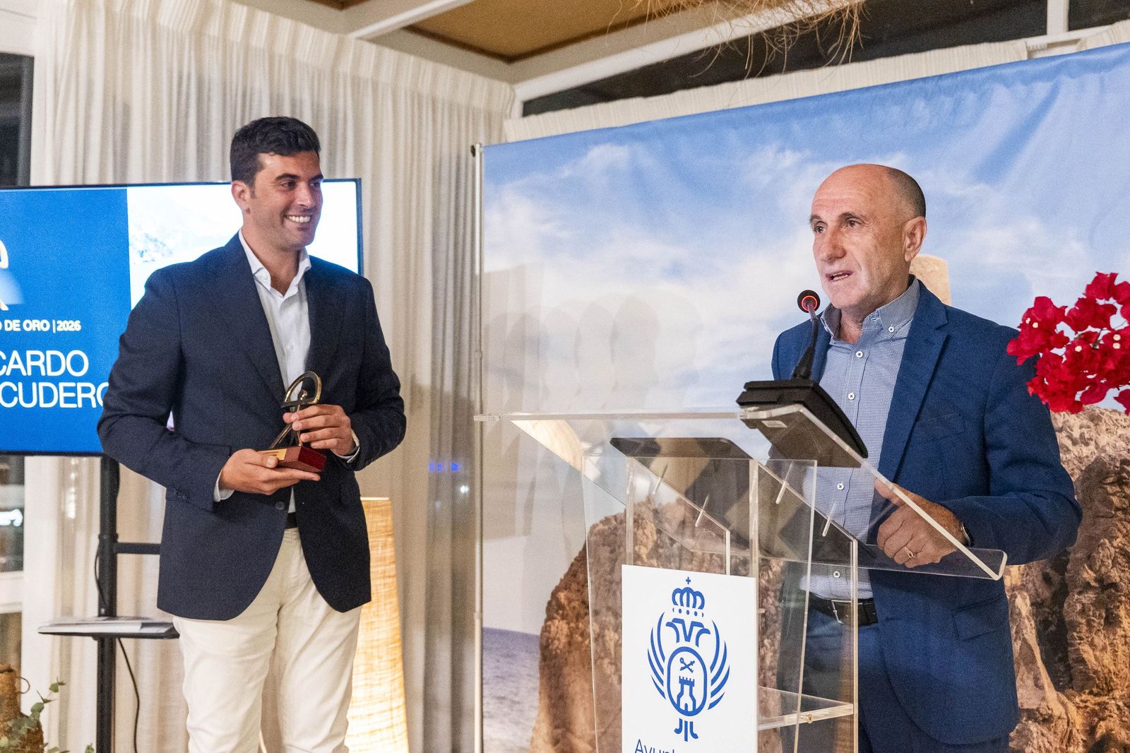 La presentación de 'Mojácar Sostenible' y la entrega del Indalo de Oro a Ricardo Escudero, en imágenes