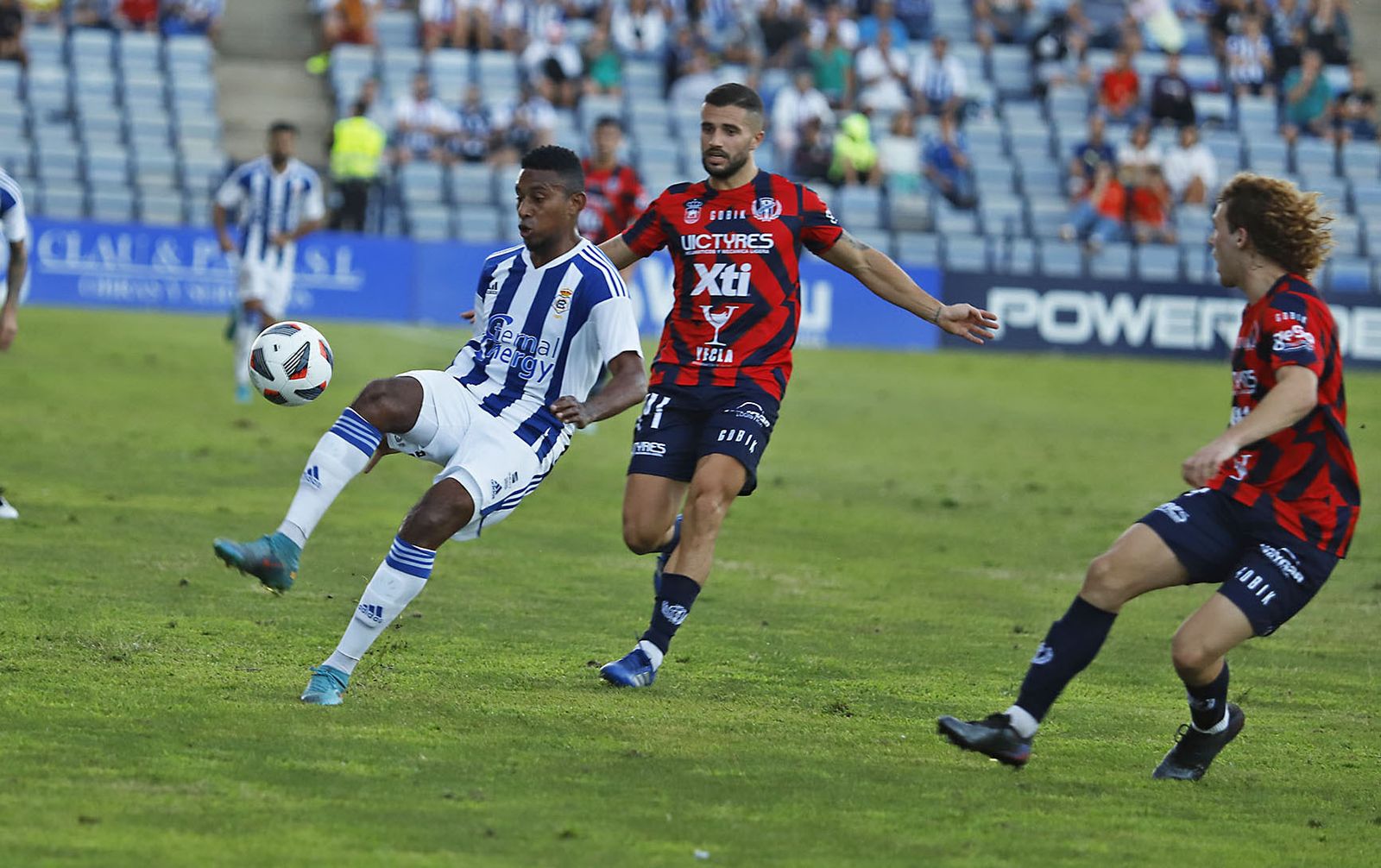 Imágenes del partido entre el Recreativo de Huelva y Yeclano