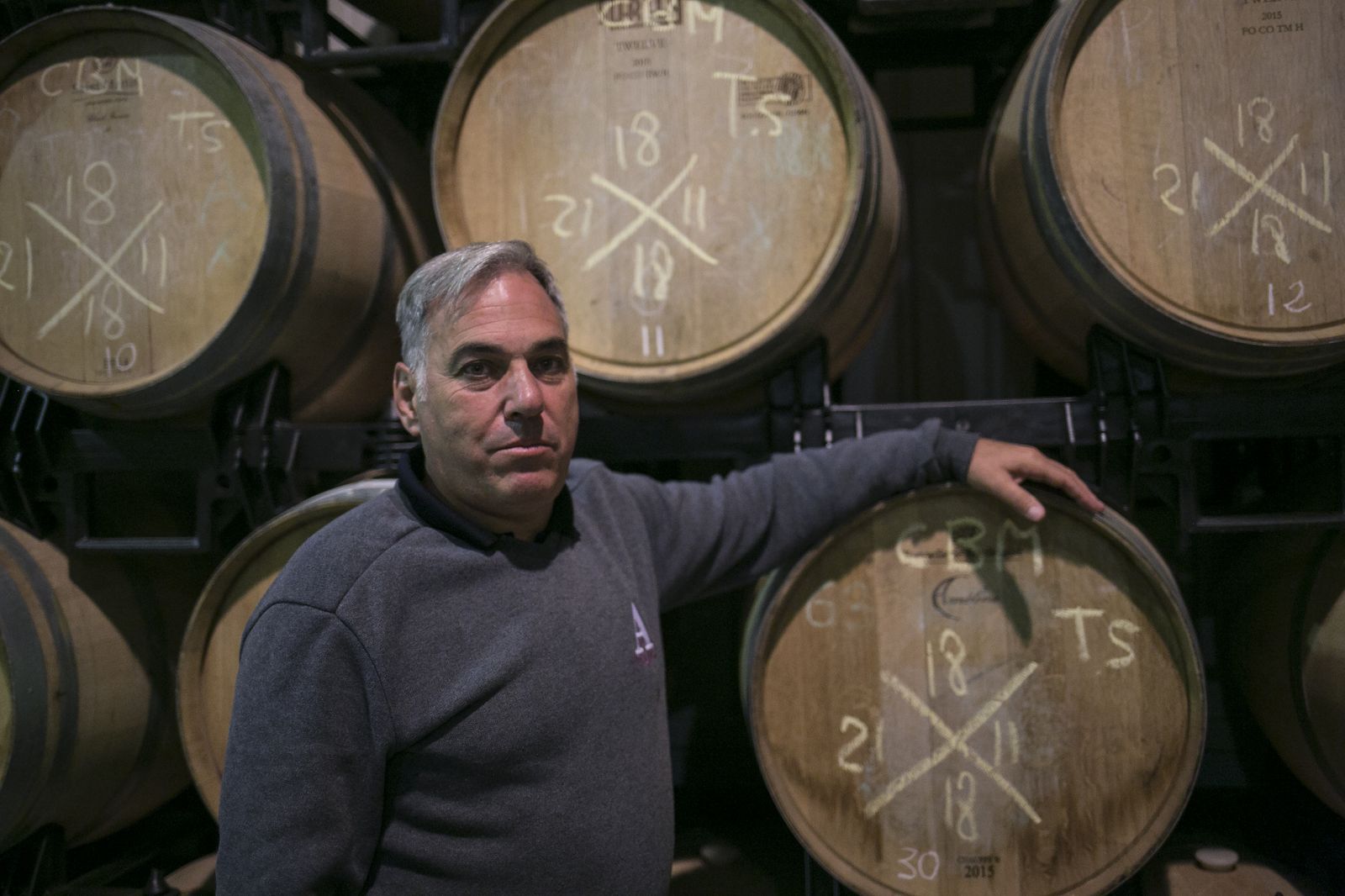 Manuel María López el patio de barricas de su bodega