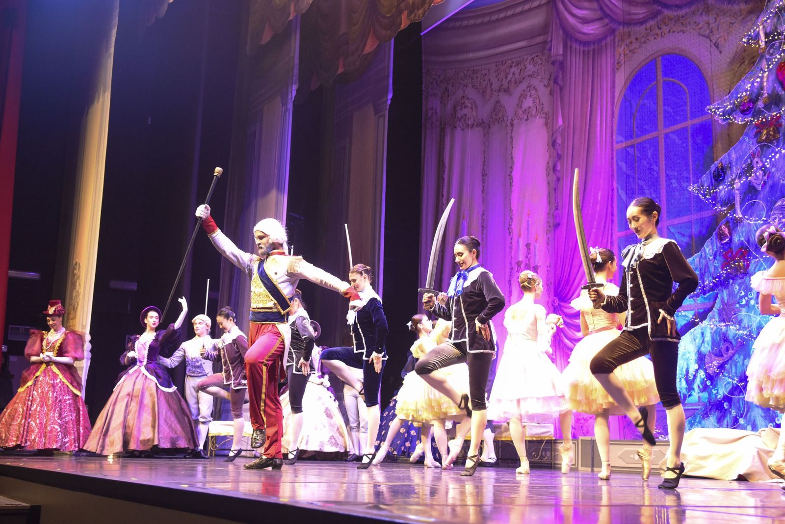 Las fotos de "El Cascanueces", por el ballet de Kiev, en La Linea