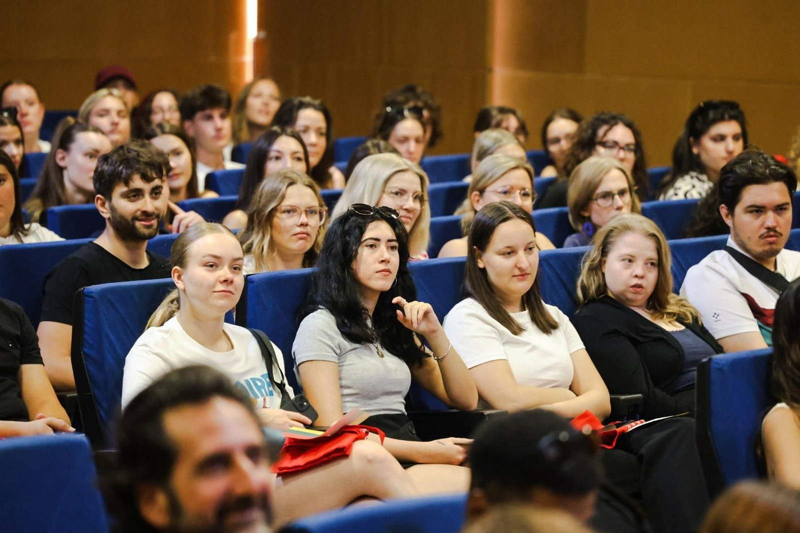 Imágenes de la recepción a los nuevos estudiantes Erasmus en la Universidad de Huelva