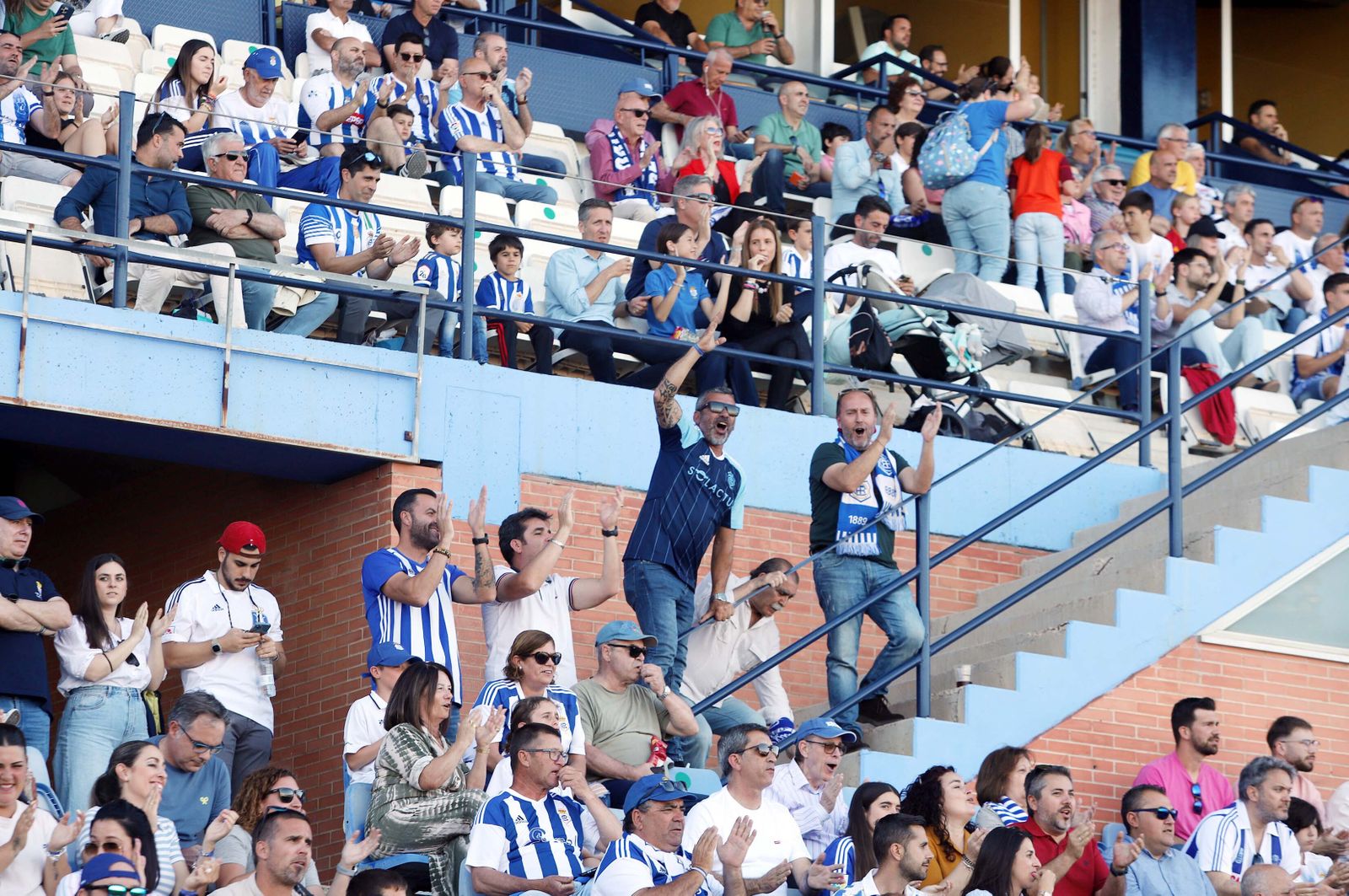 Imágenes del ambiente en el Recre-Jerez