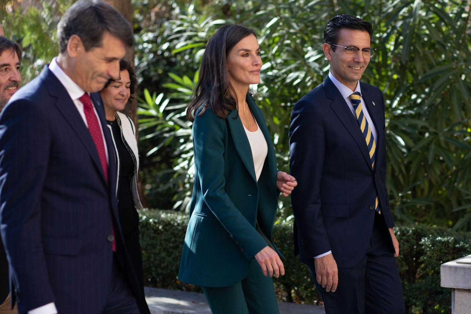 Doña Letizia inaugura la reunión anual de directores del Instituto Cervantes en Granada