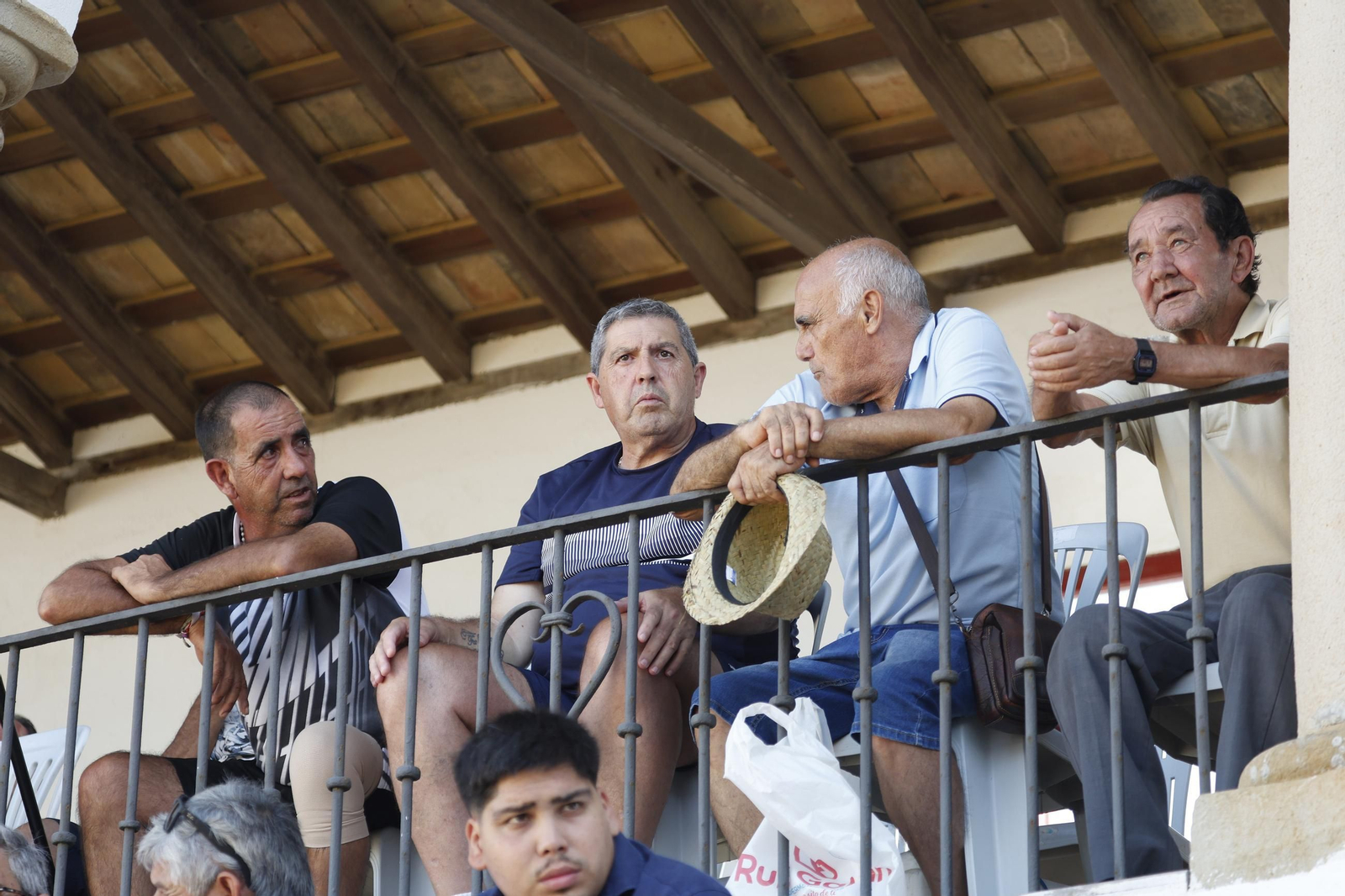 Búscate en la plaza de toros de San Roque durante la corrida de la Feria