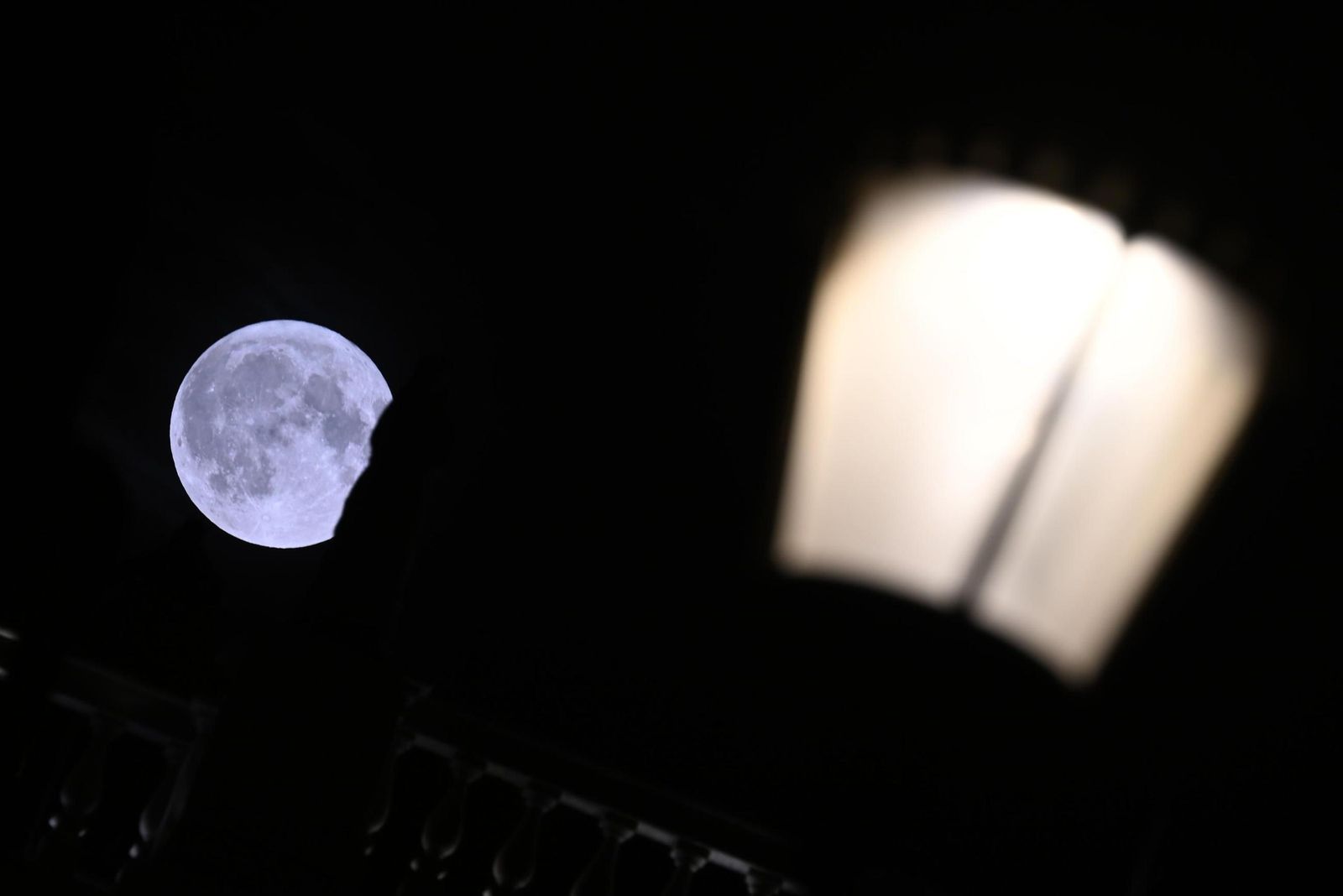 La Superluna azul captada en diferentes partes del planeta: un disfrute visual de la Luna del Esturión