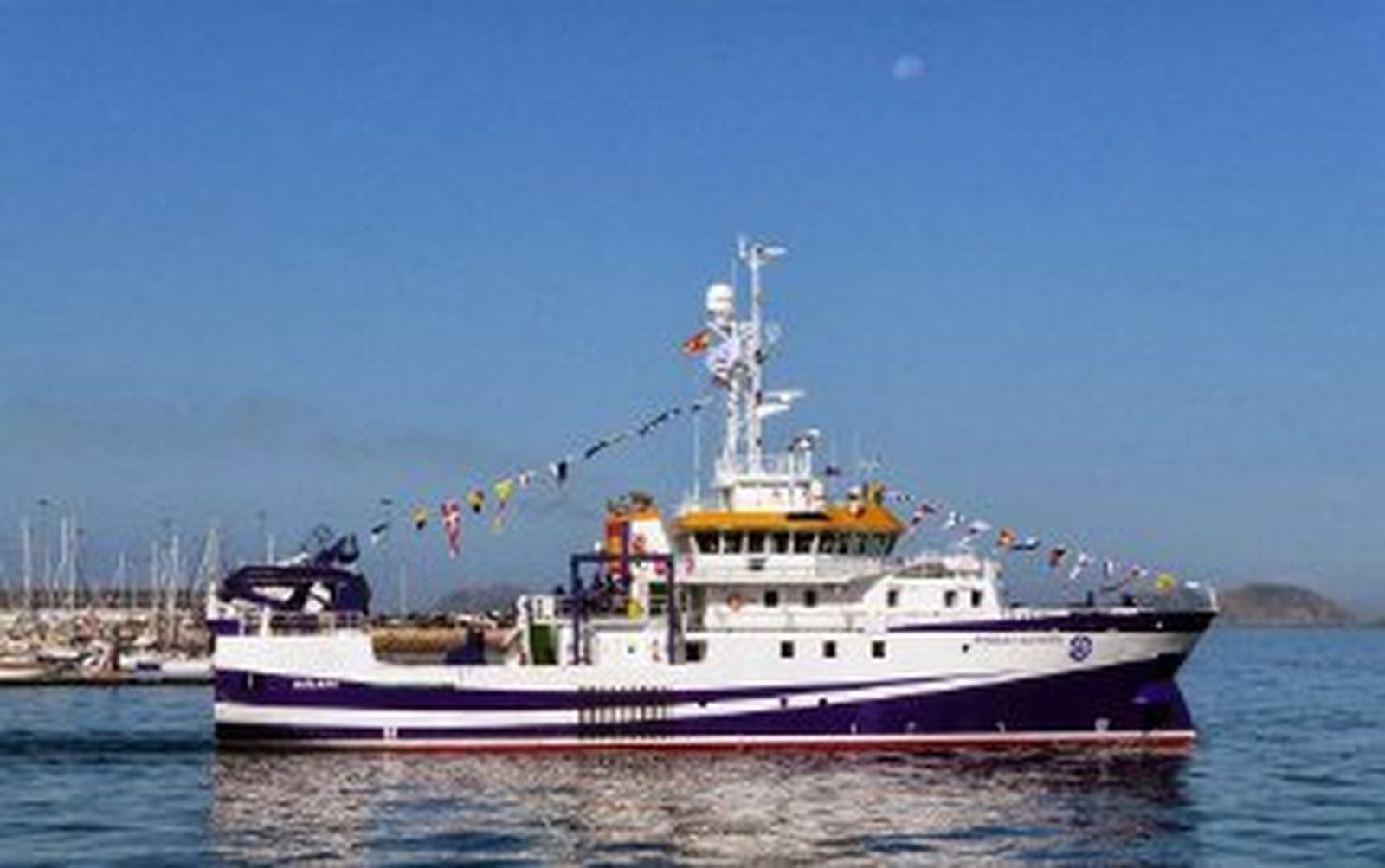 Londres protesta de nuevo		 por la presencia de barcos españoles en 'aguas del Peñón'