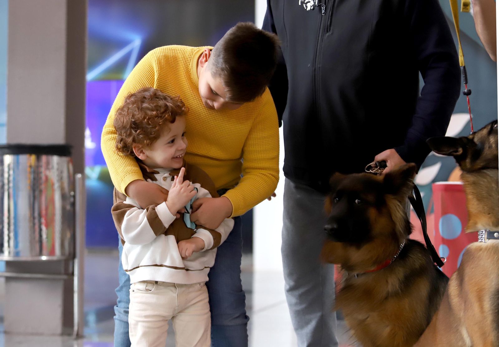 Fotos de la jornada 'Mi mascota, mi familia' en el Centro Comercial Bahía Plaza.