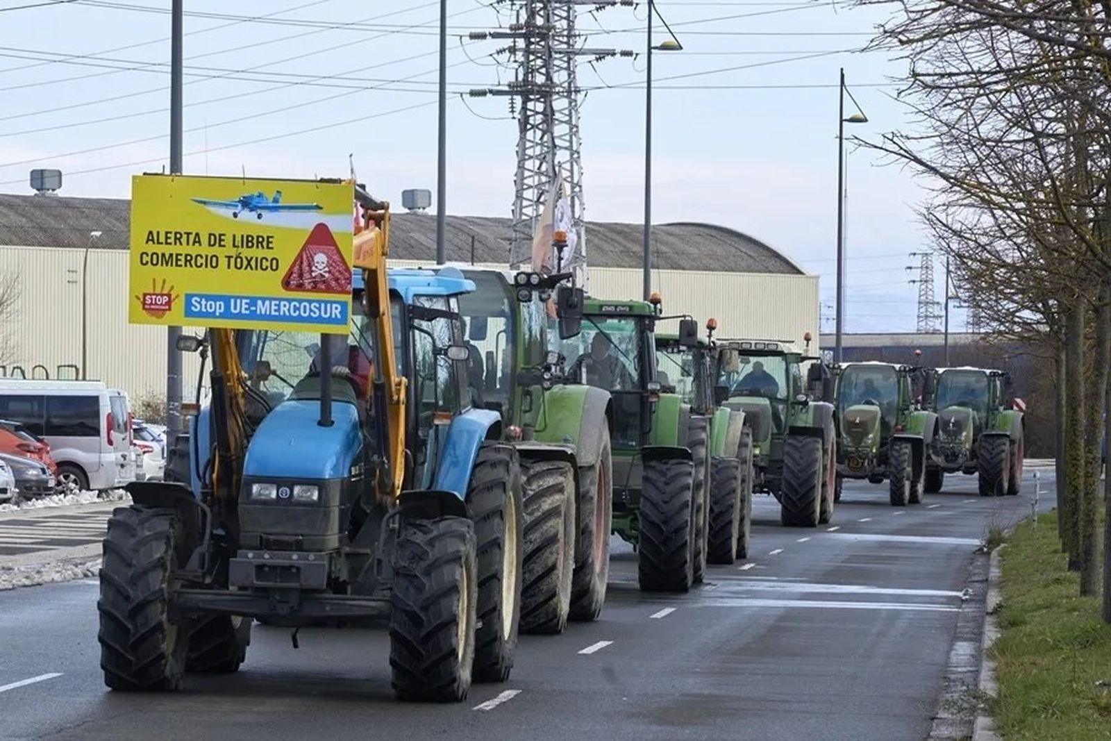 Tractorada de agricultores contra el acuerdo con Mercosur.