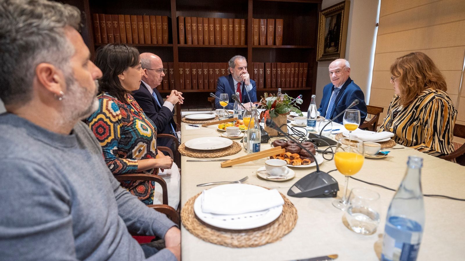 Un momento del debate, moderado por José Antonio Hidalgo.