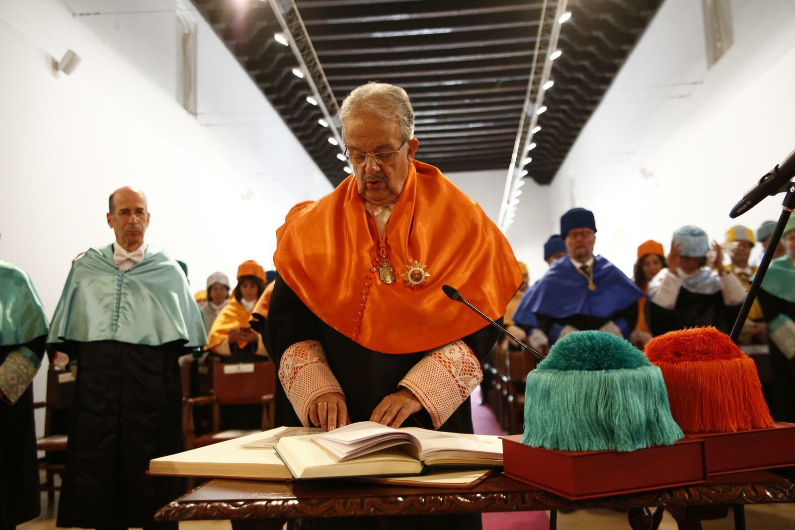 Cuadrado-Roura y Daniel Gile, honoris causa por la UGR