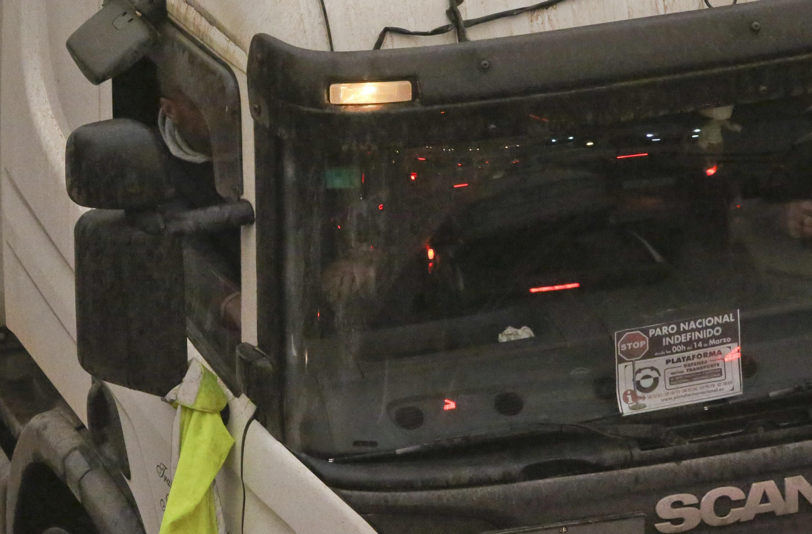 La huelga de transportistas se hace notar en Málaga, en fotos