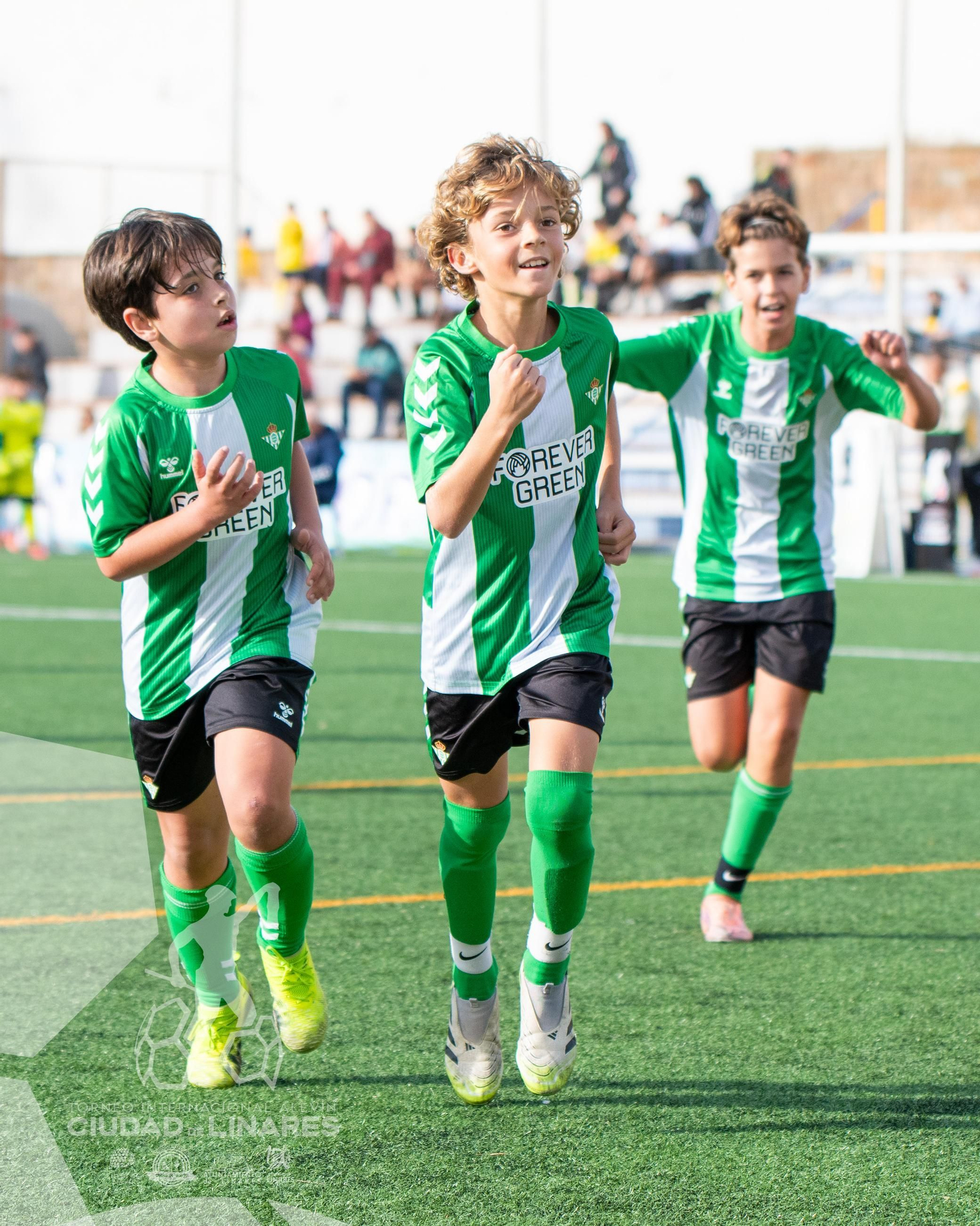 En imágenes: el RCD Espanyol, campeón del IV Torneo Internacional de Fútbol Alevín 'Ciudad de Linares'