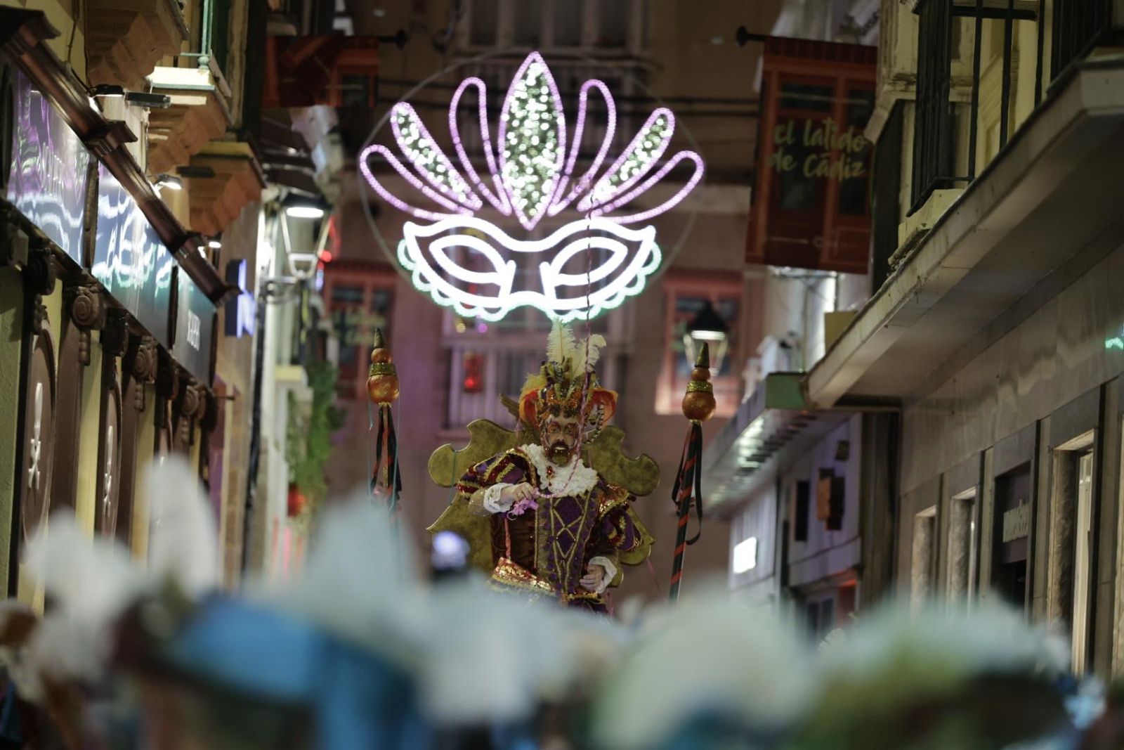 Cortejo, acto y quema del Dios Momo del Carnaval de Cádiz 2026