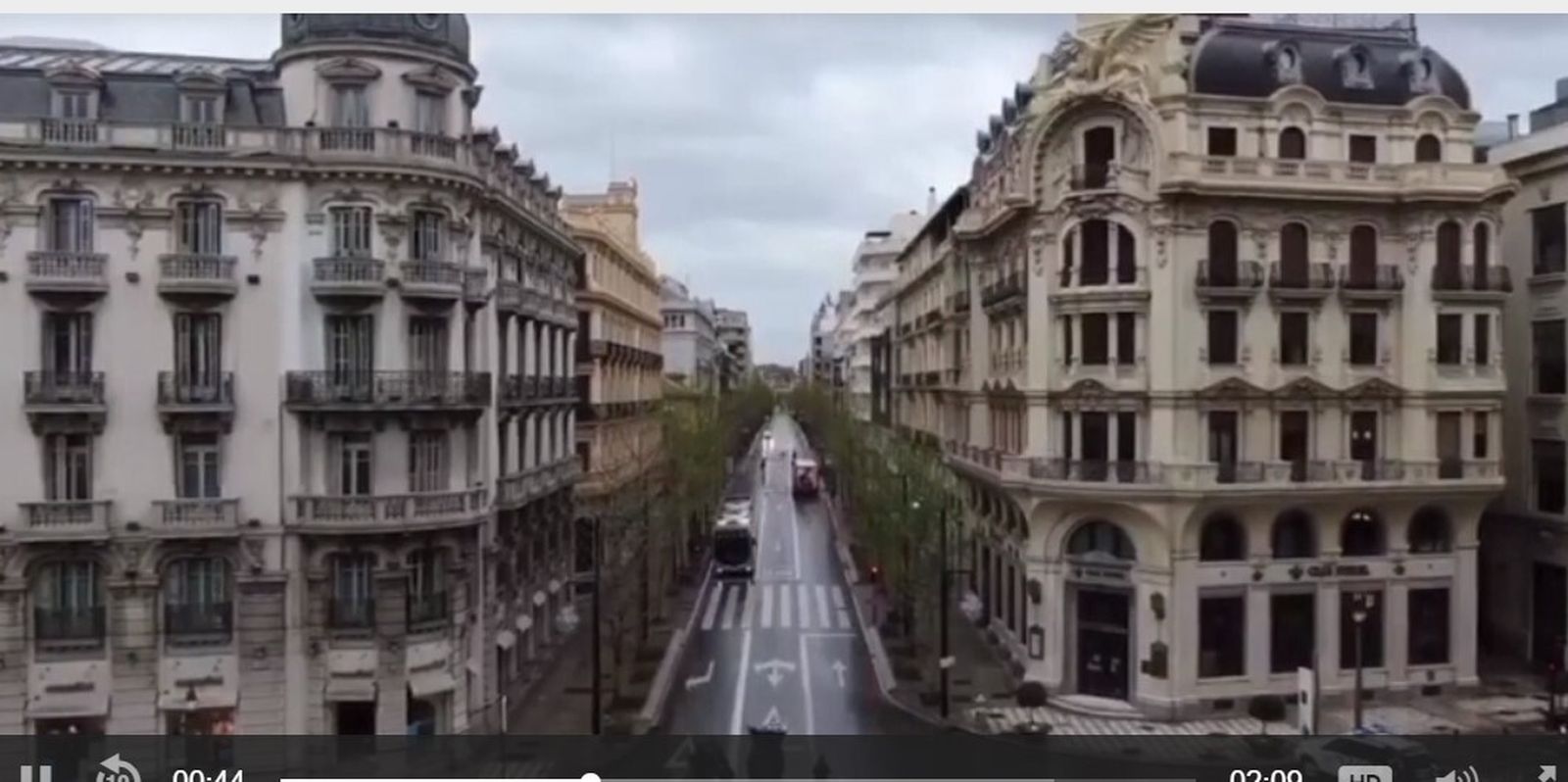 Vuelta al confinamiento en zonas de "alerta 4" como Granada: "solo actividades esenciales"