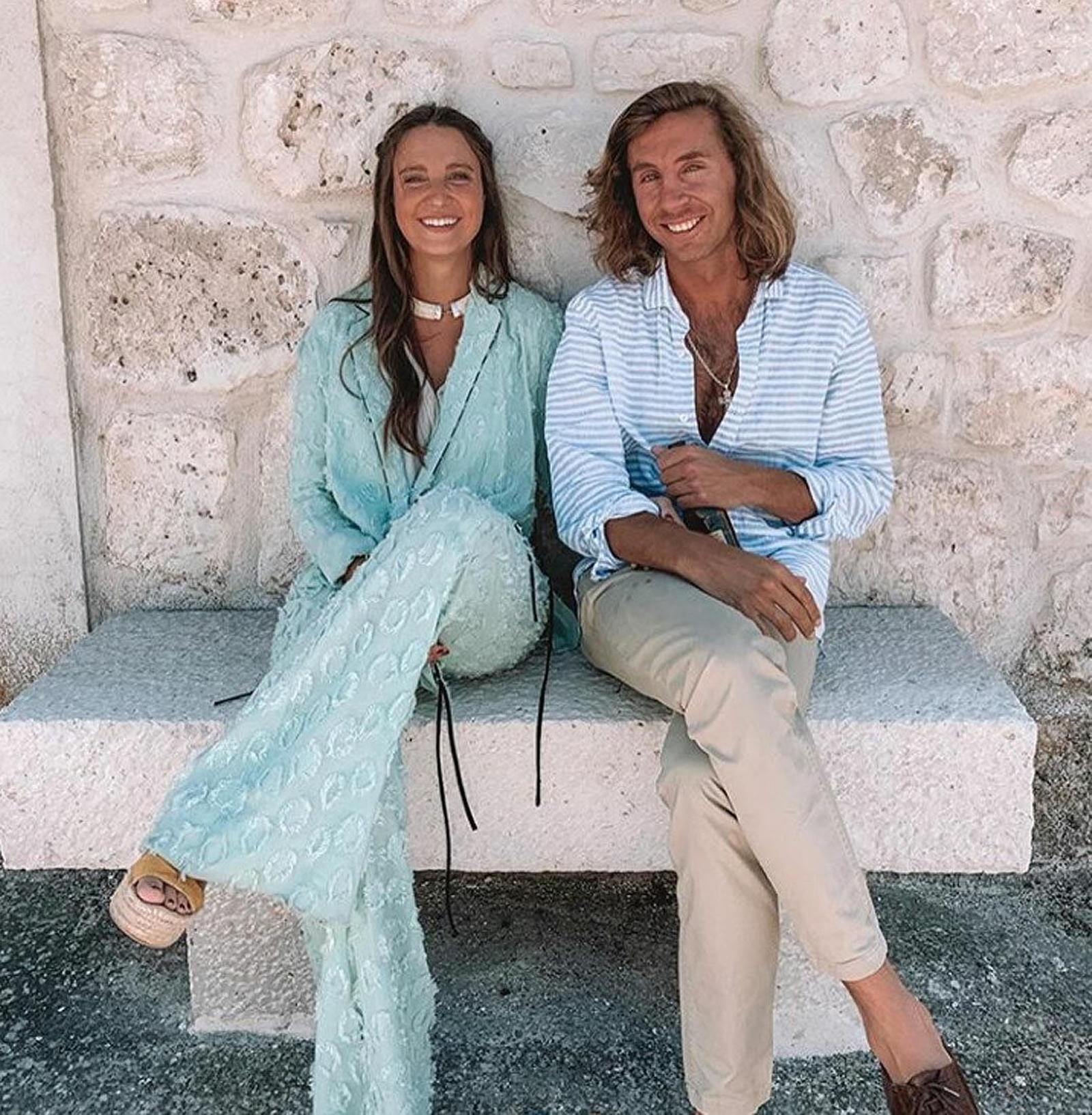 Marta Pombo con Luis, su prometido.