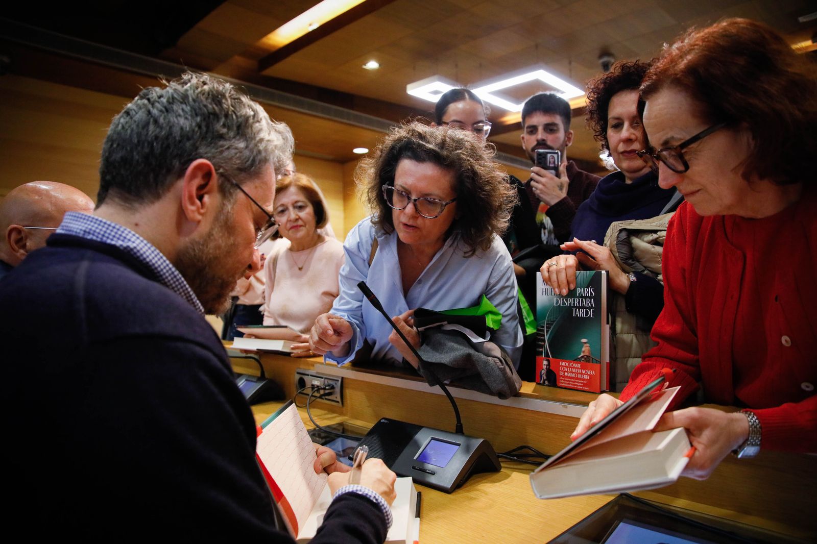 ¿Has estado en la presentación del libro de Máximo Huerta? Entra en la galería y buscate