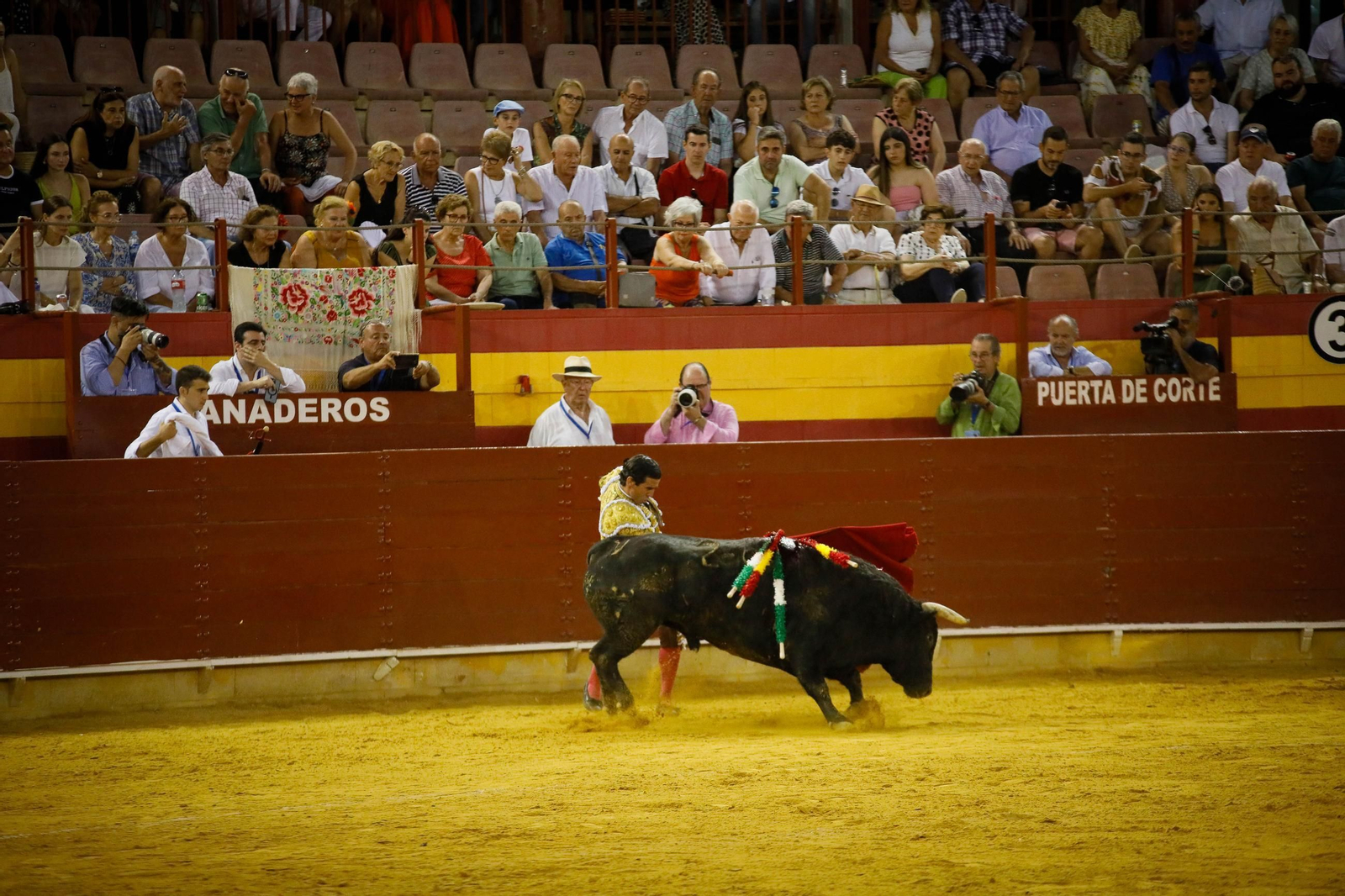 Imágenes de la corrida de toros en Roquetas de Mar